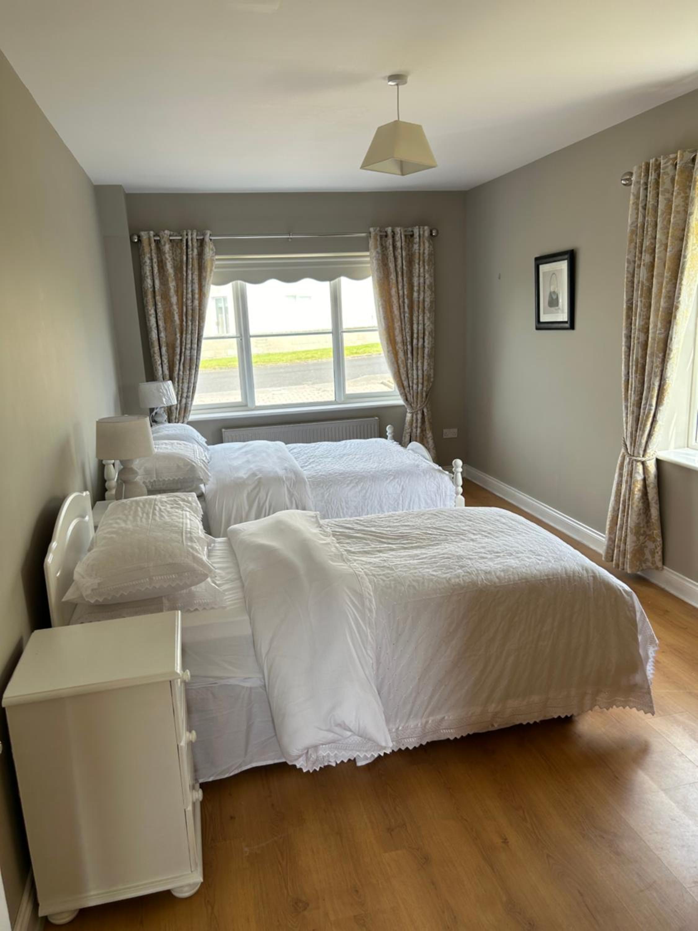 Four-Bedroom House photo 1