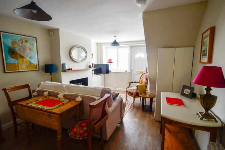 One-Bedroom House photo 1