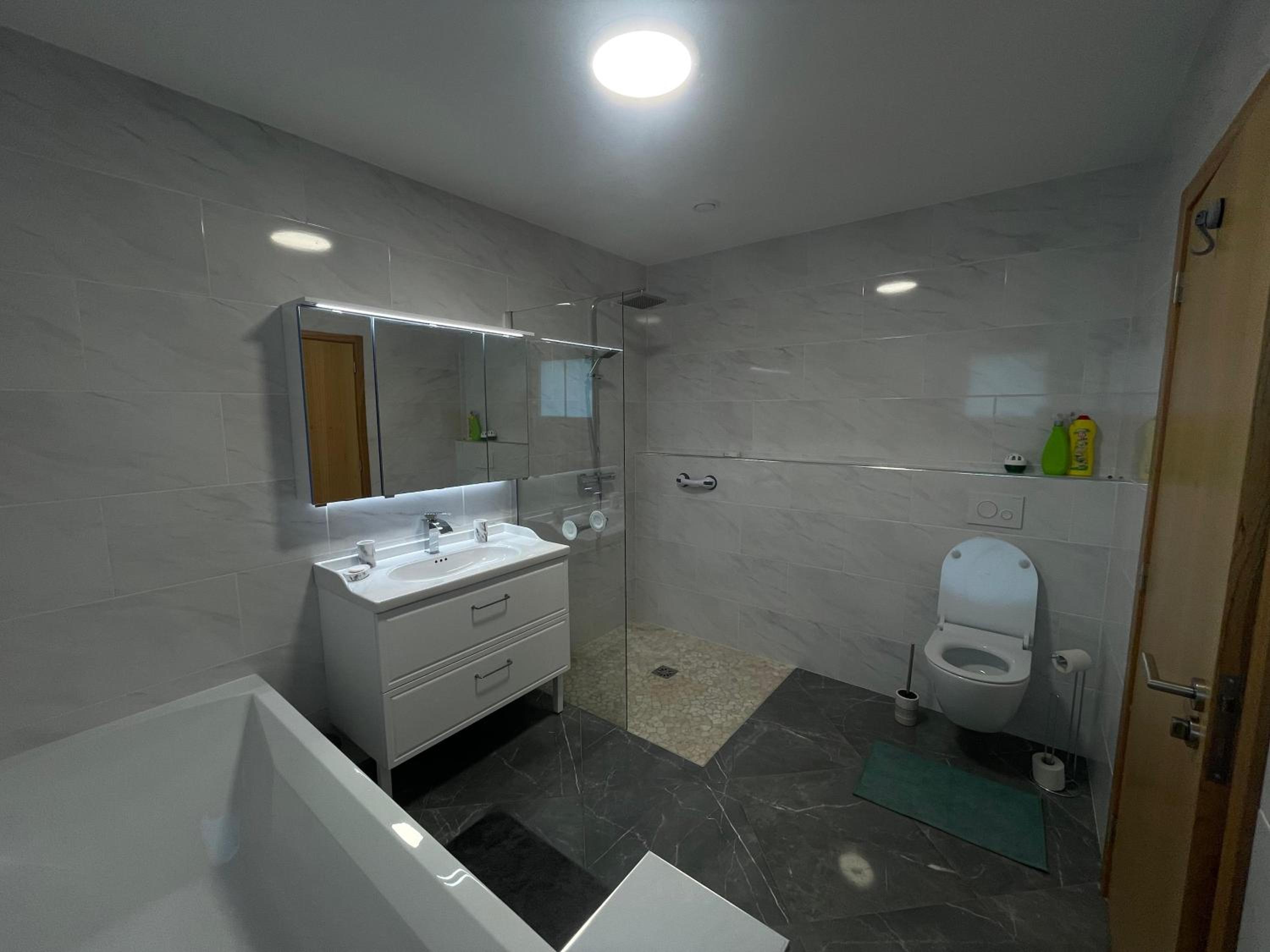 One-Bedroom House photo 3