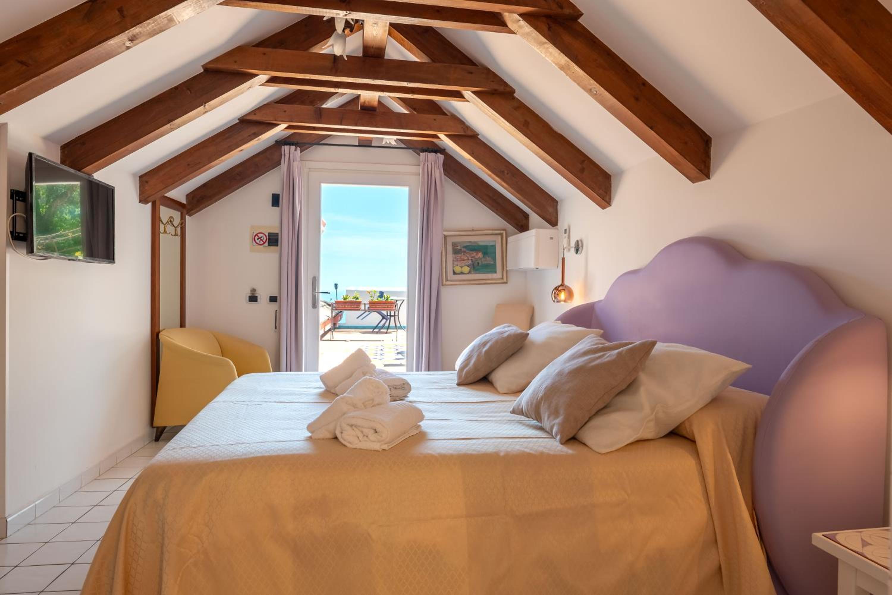 Junior Suite with Sea View and Terrace