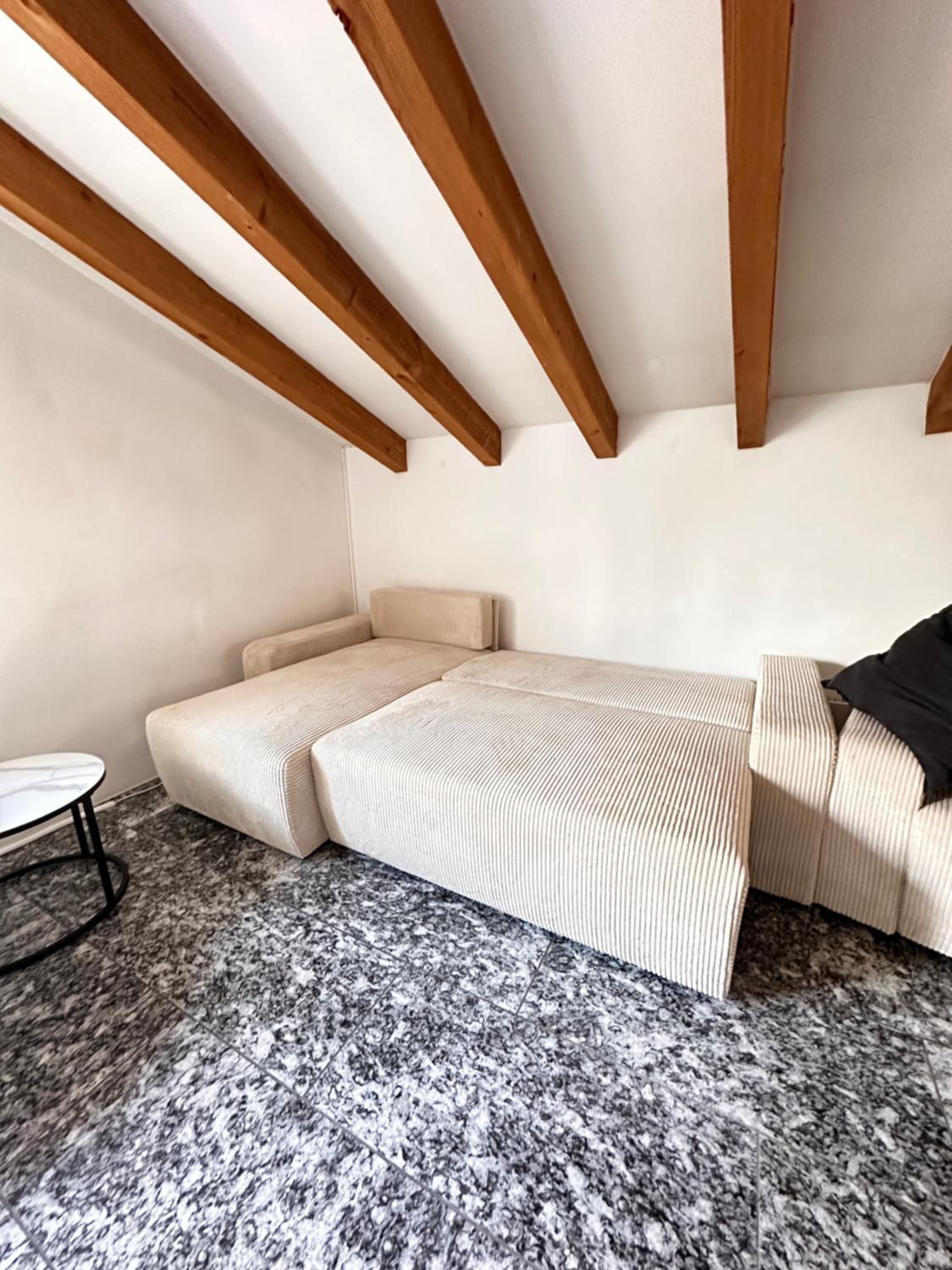 Apartment - Split Level photo 3