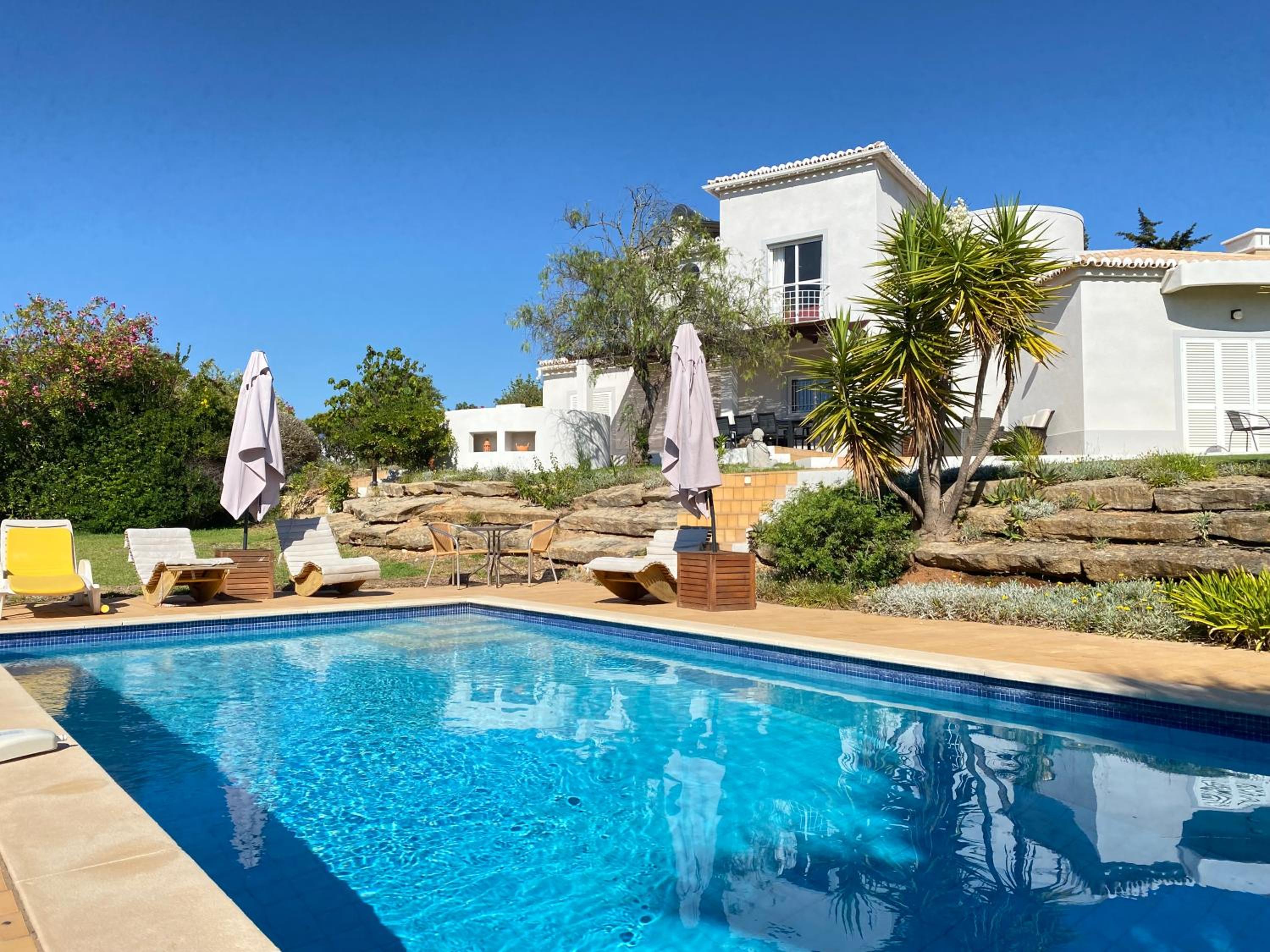 Villa photo 2