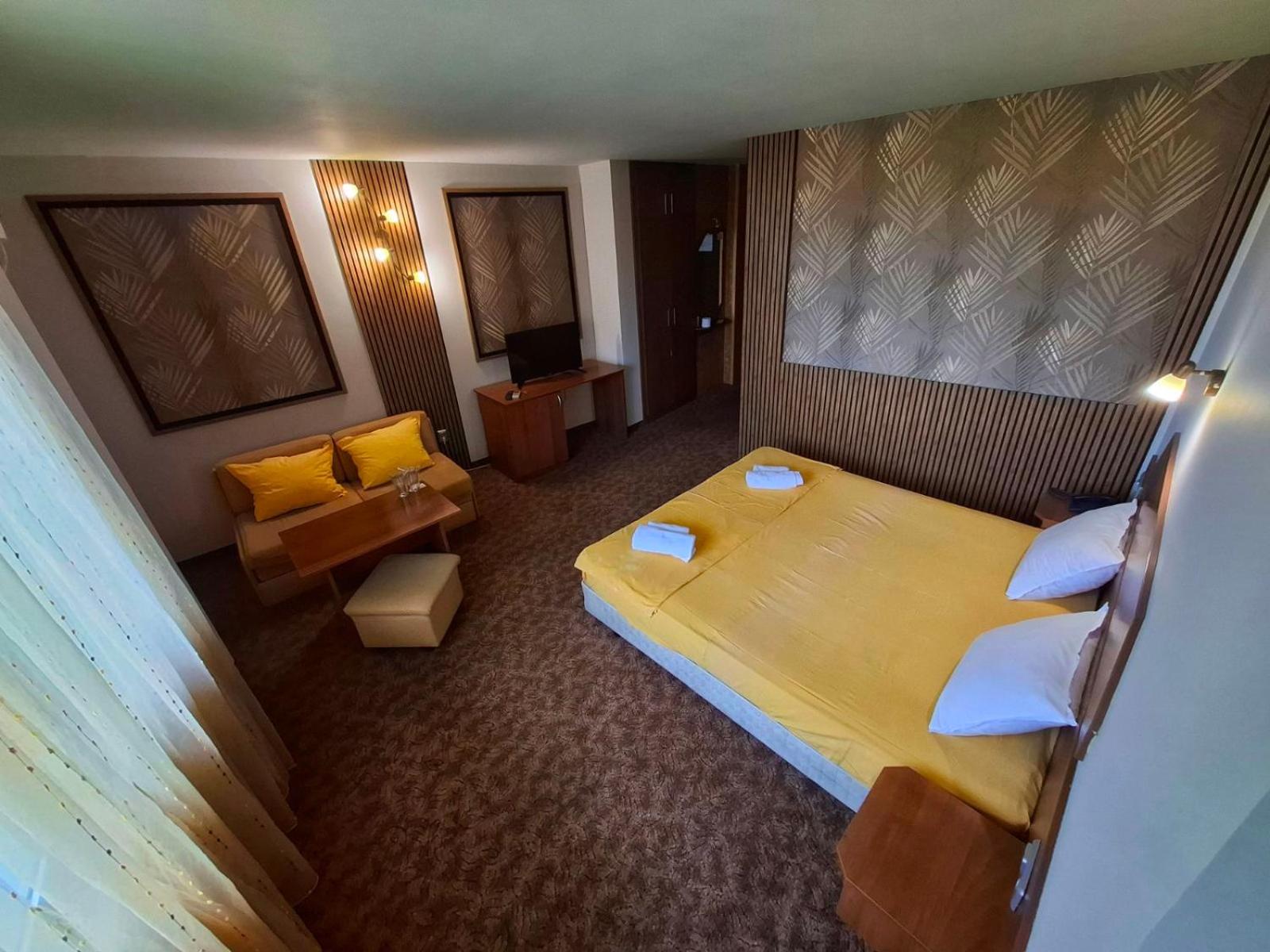 Deluxe Double Room photo 2