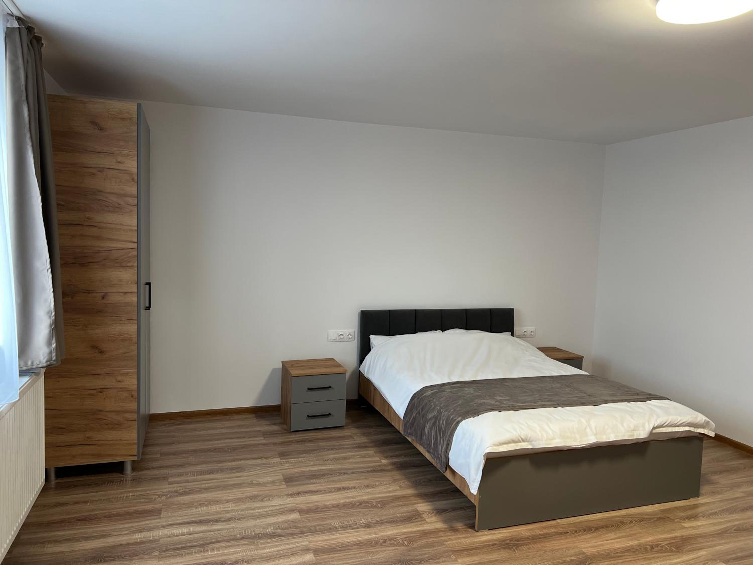 Large Double Room photo 1