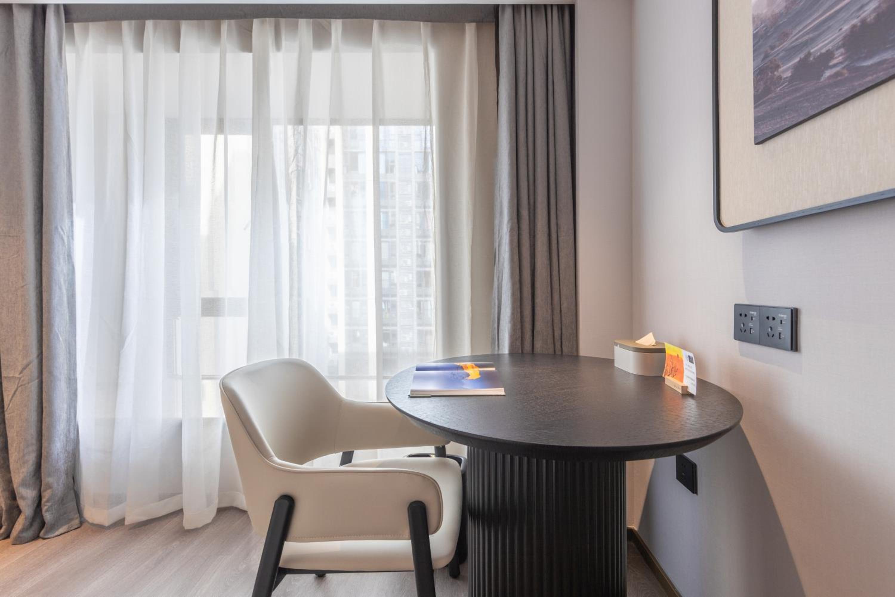 Elegant Double Room photo 2