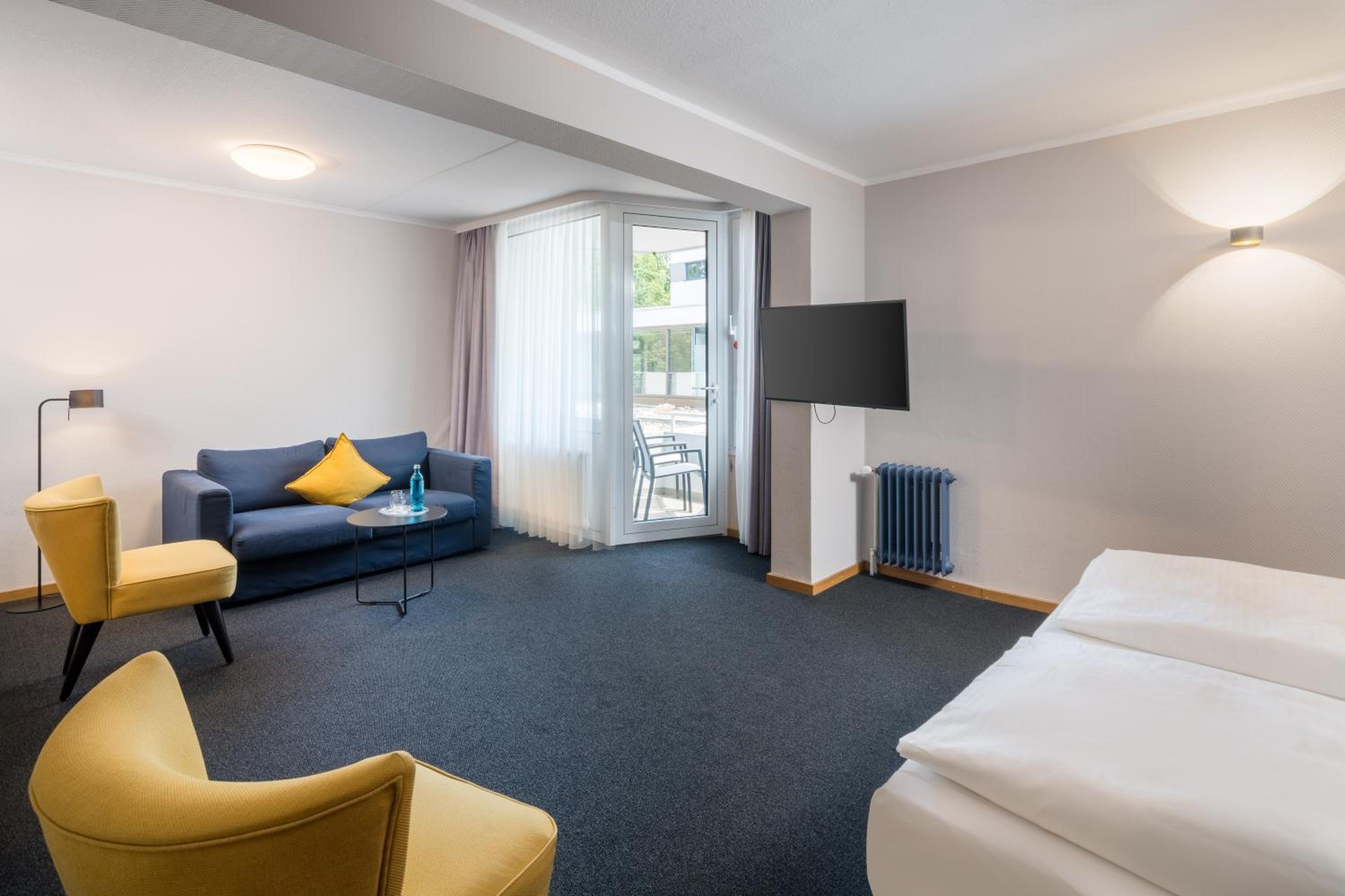 Junior Suite with Balcony photo 3