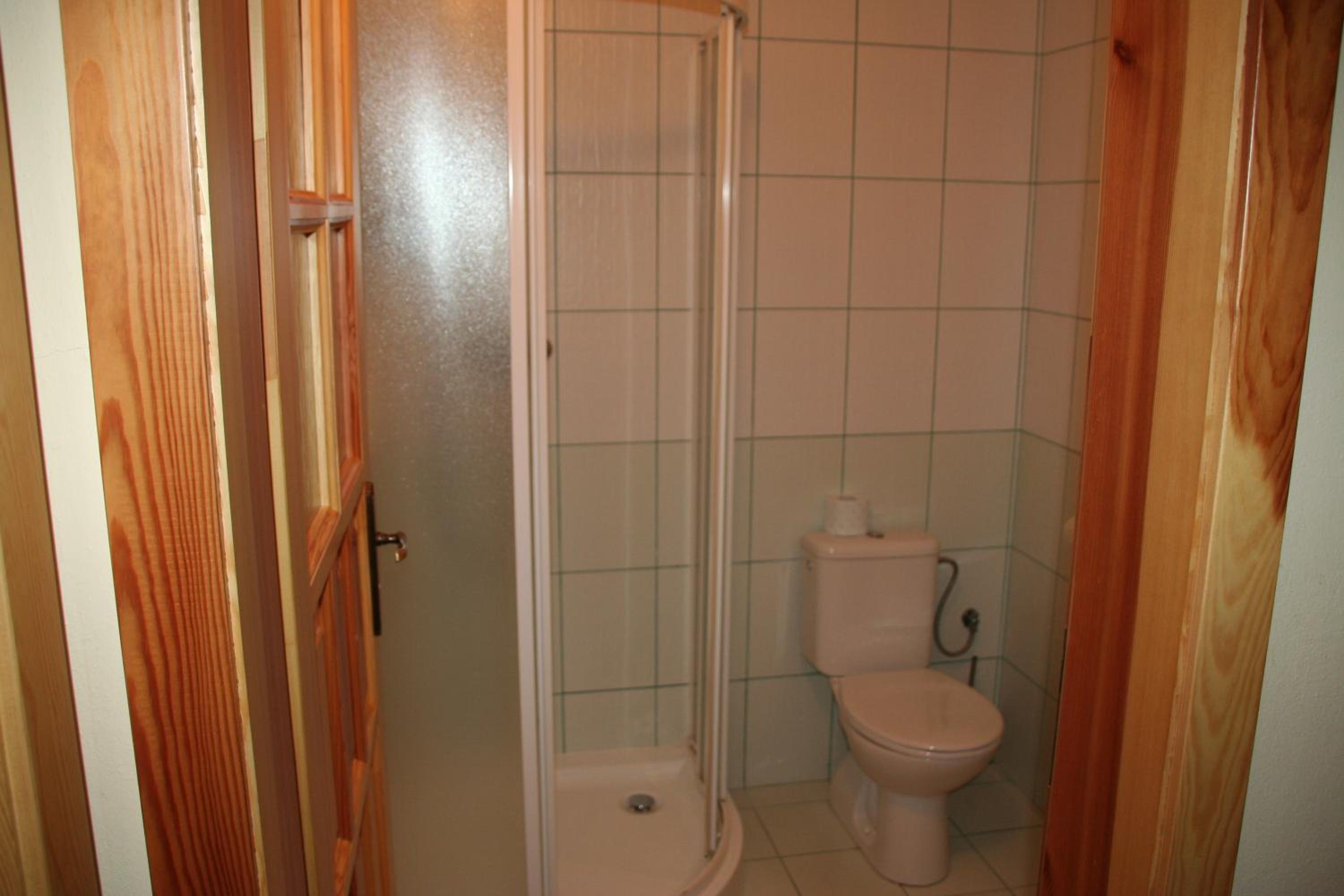 Double or Twin Room - Photo 4