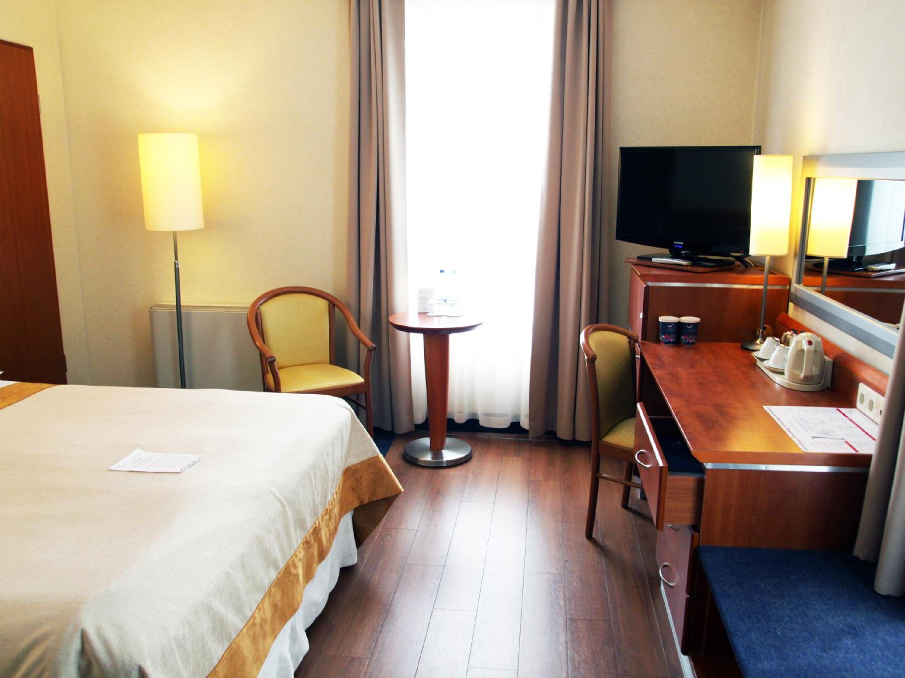 Double Room - Photo 3