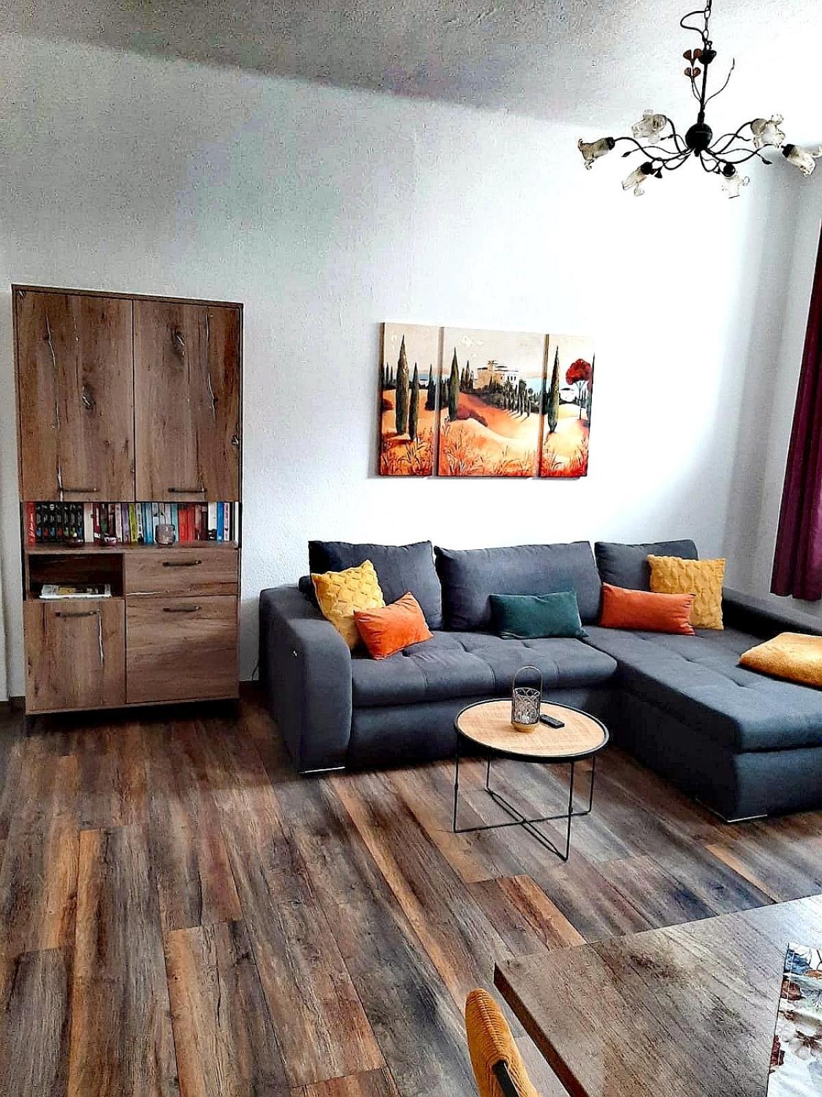 One-Bedroom Apartment photo 1