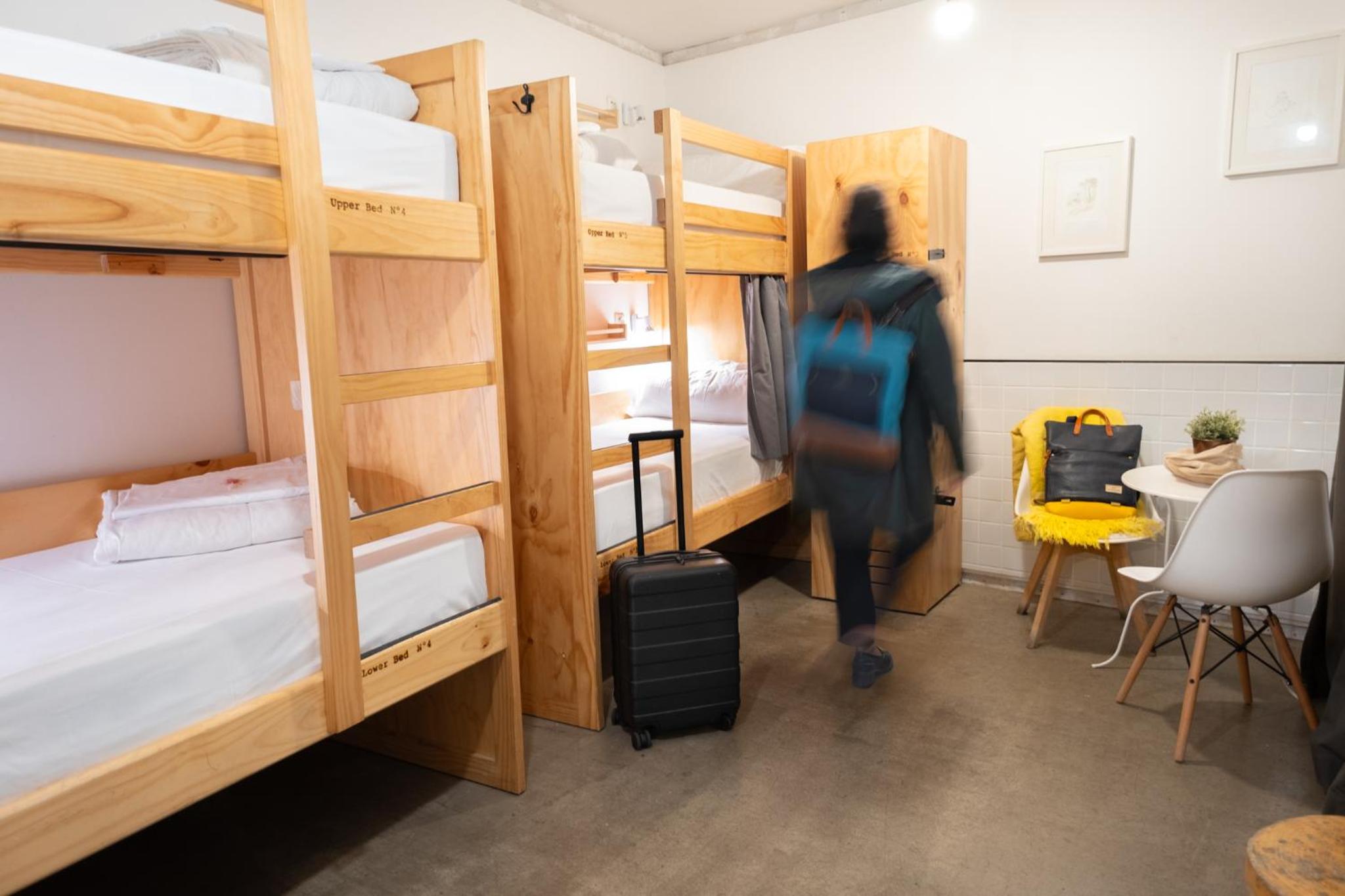 Cama en Dormitorio Mixto de 10 Camas