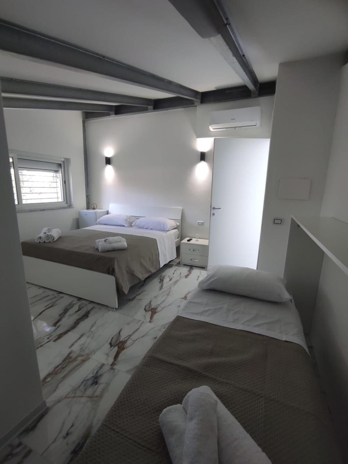Triple Room with Private Bathroom photo 2