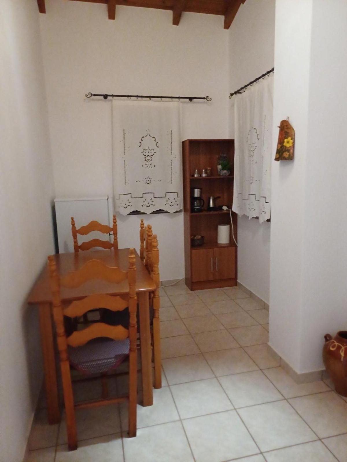 Three-Bedroom House photo 3