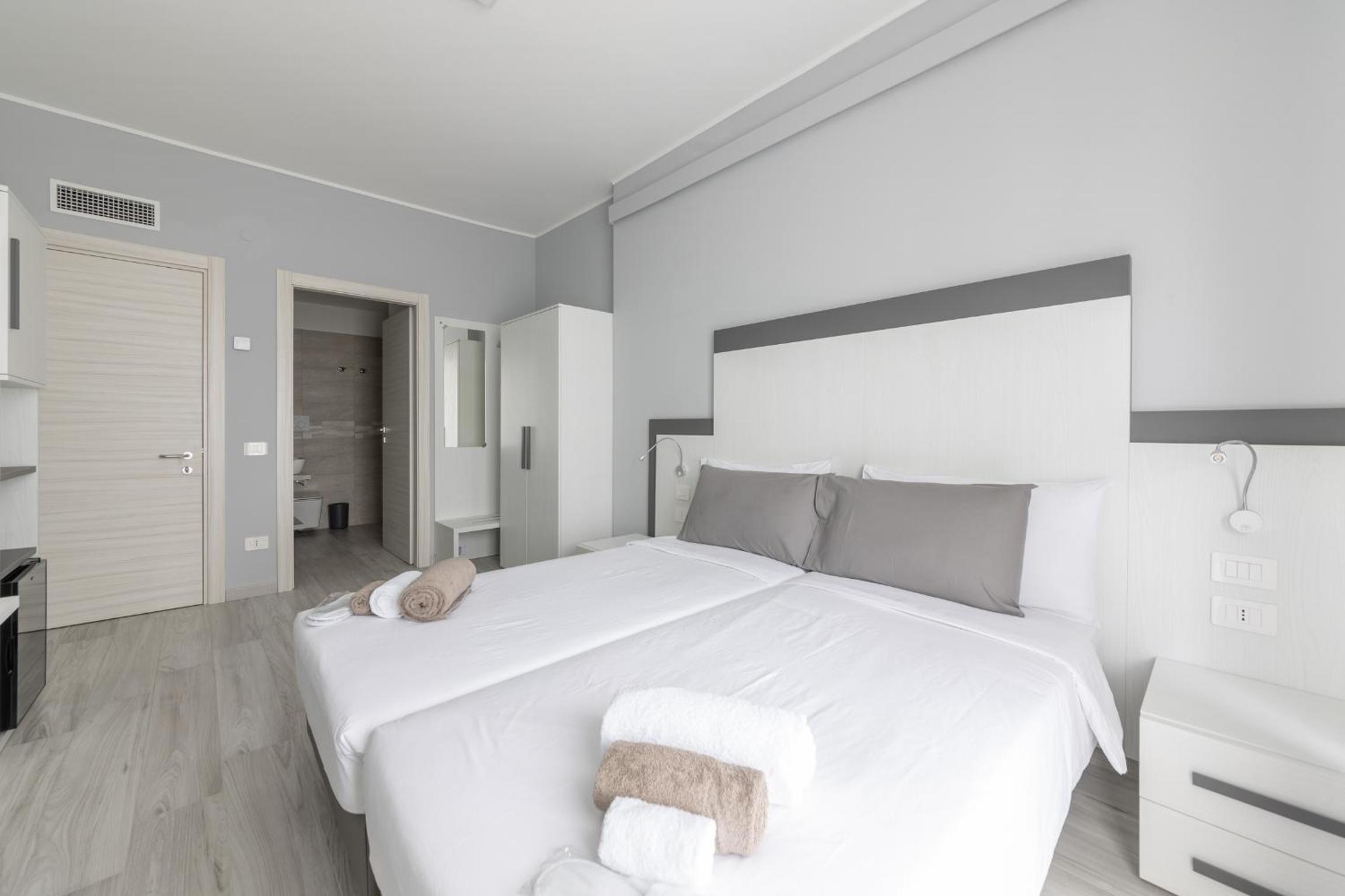 Triple Room with City View