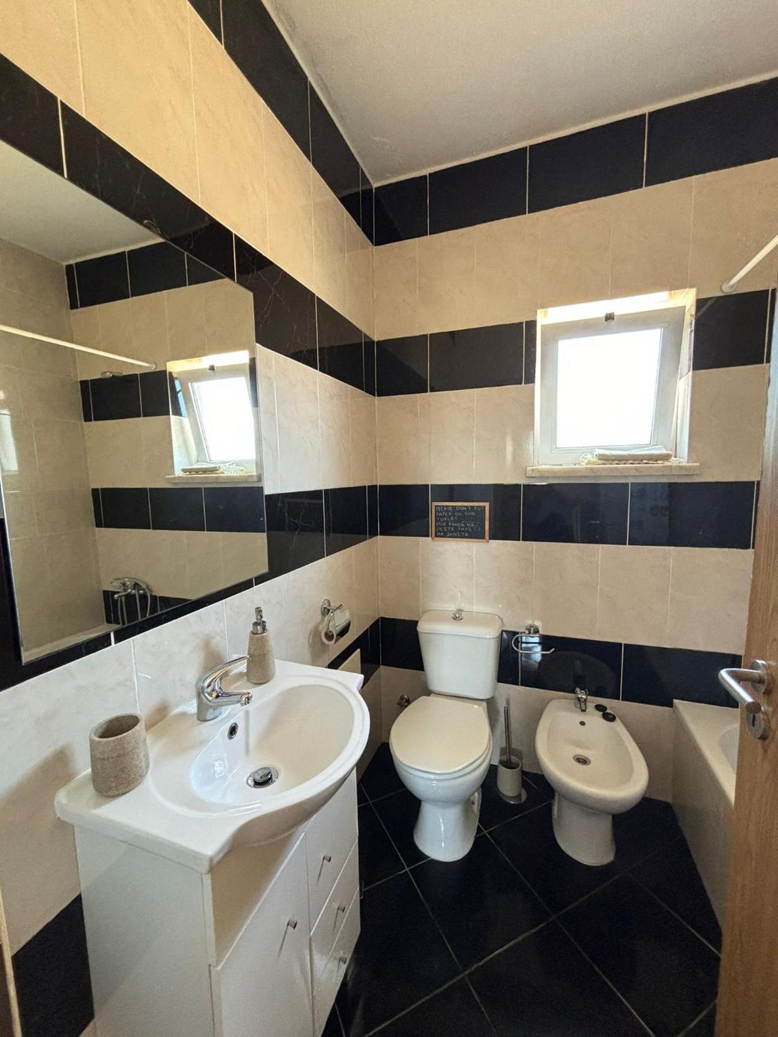 Two-Bedroom Apartment - Photo 2