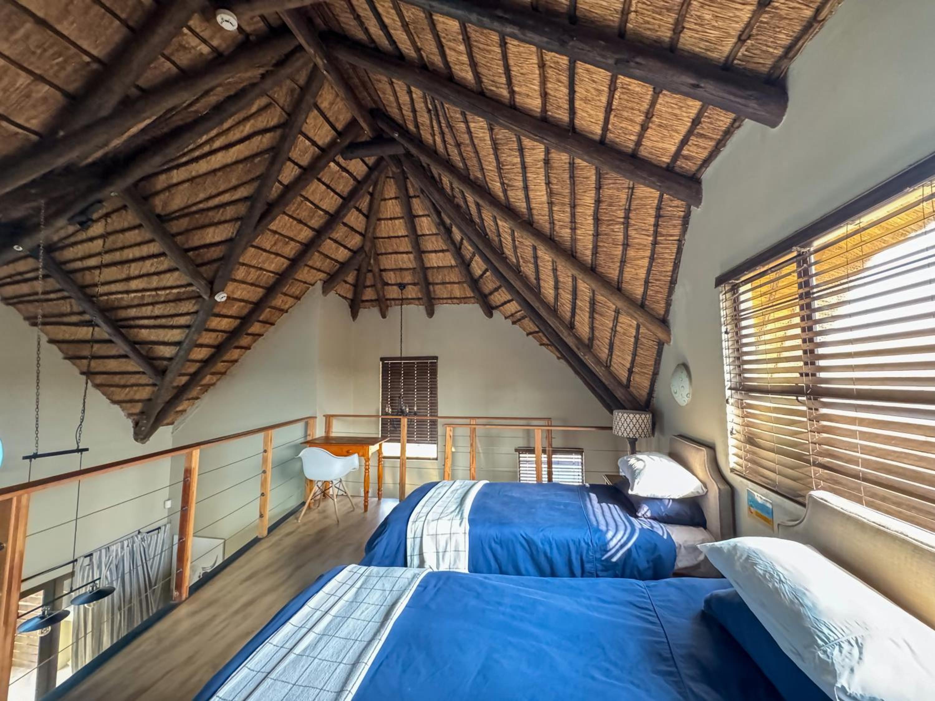 Three-Bedroom House - Photo 10