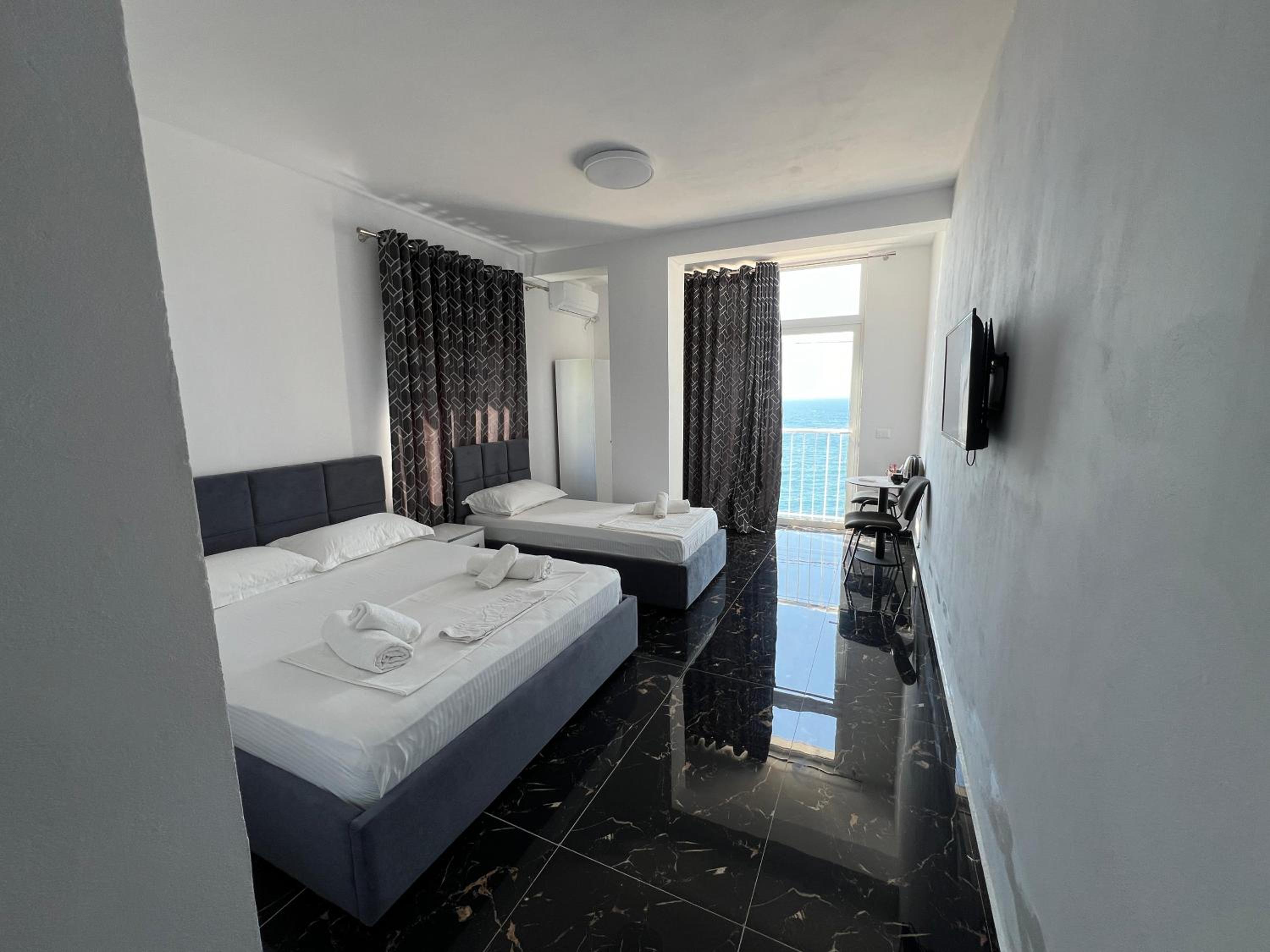 Deluxe Triple Room with Sea View photo 1