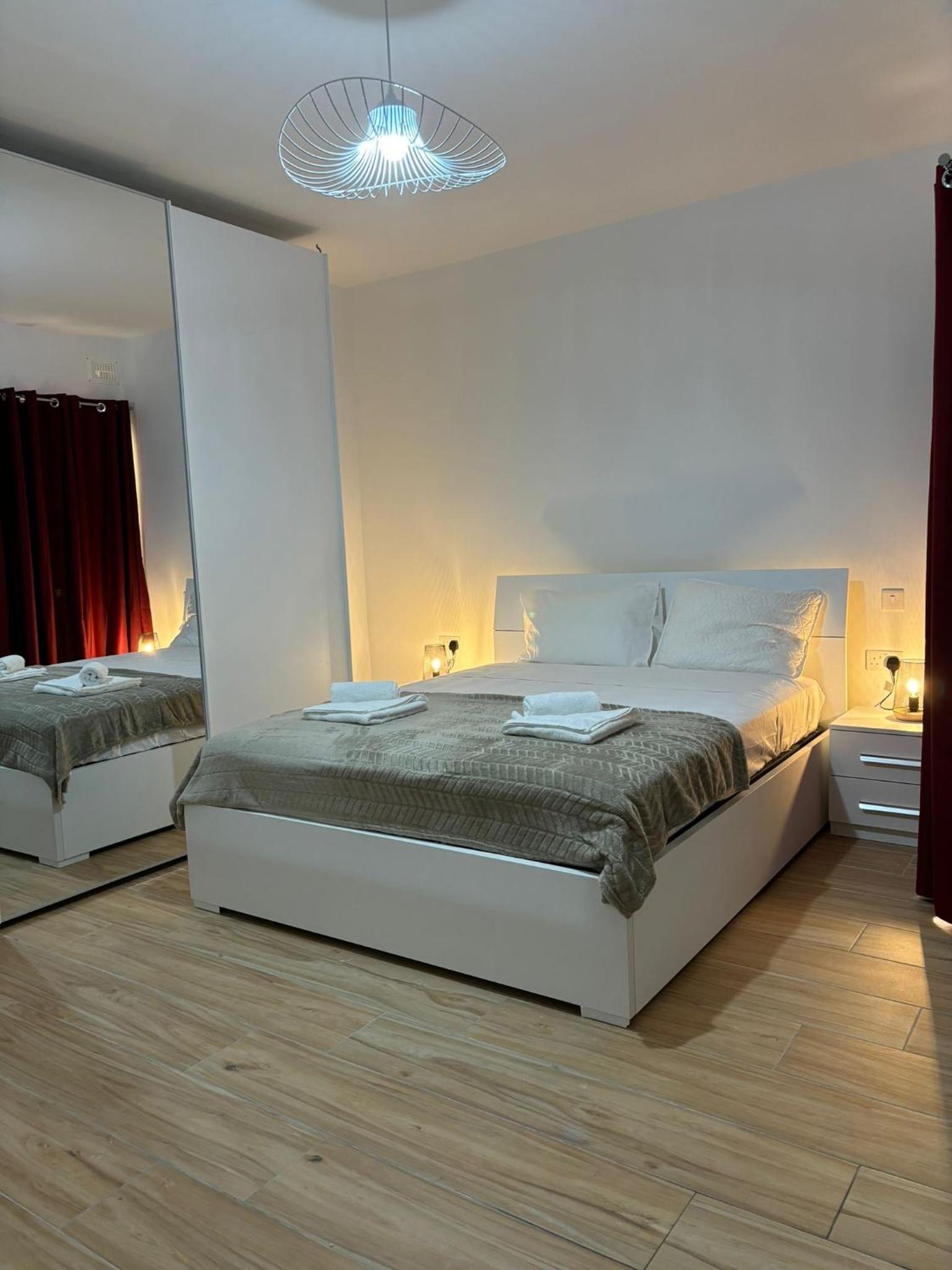 Three-Bedroom Apartment with Water View photo 2