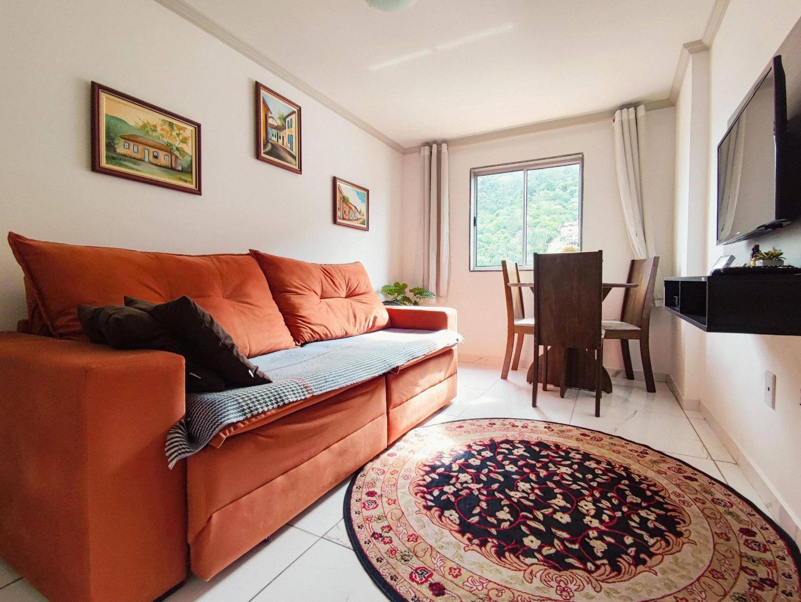 Apartment photo 1