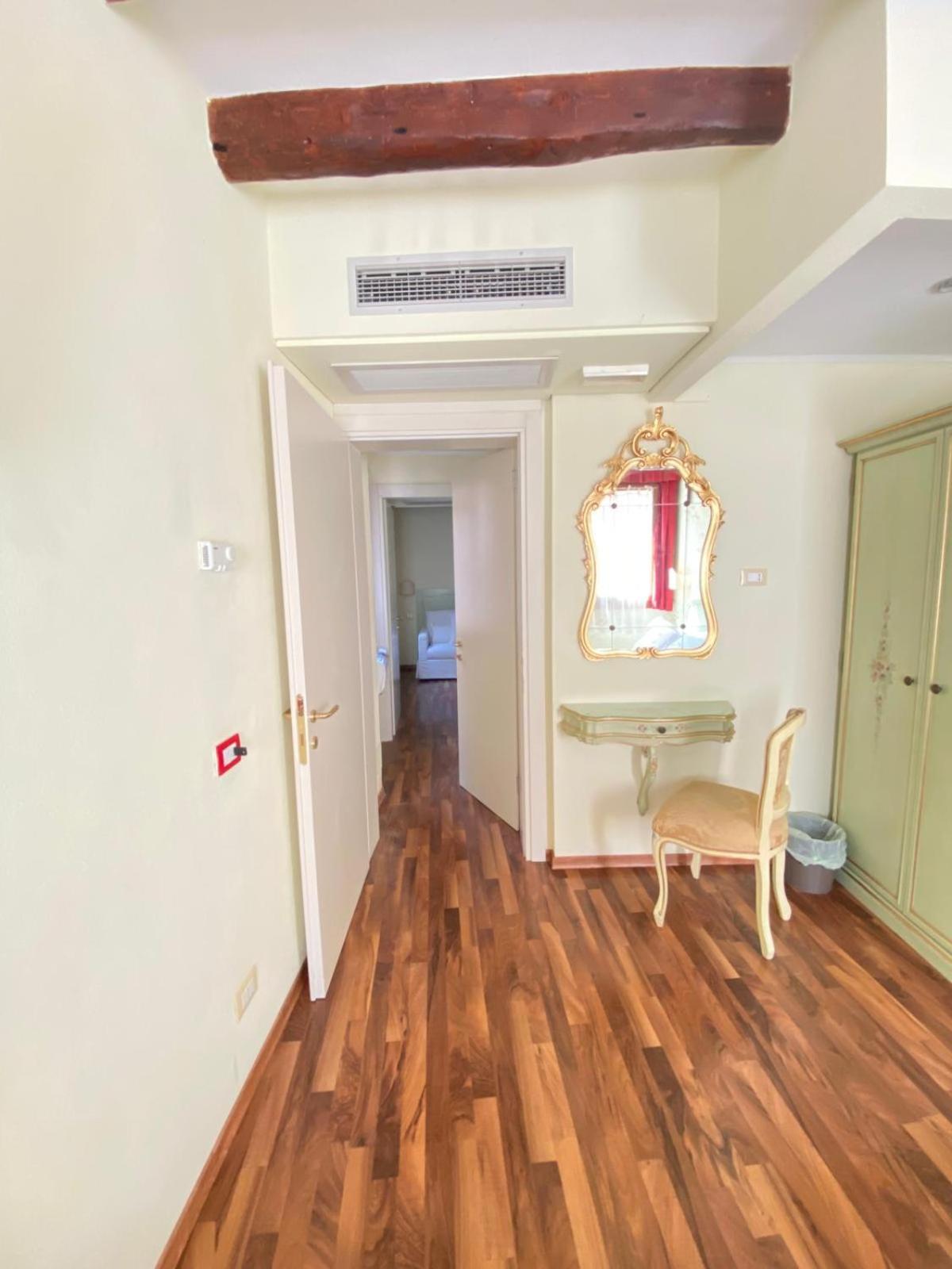 One-Bedroom House photo 3