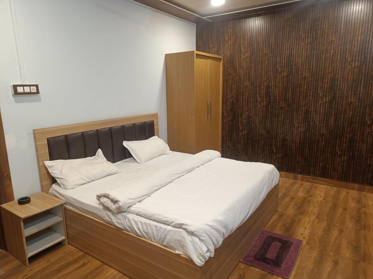 Deluxe Room - Photo 3