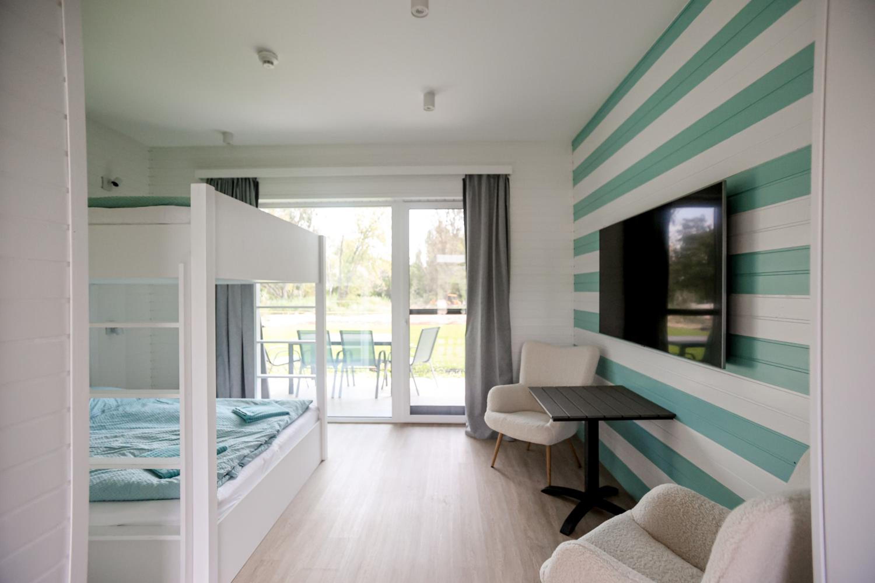 Quadruple Room with Private Bathroom