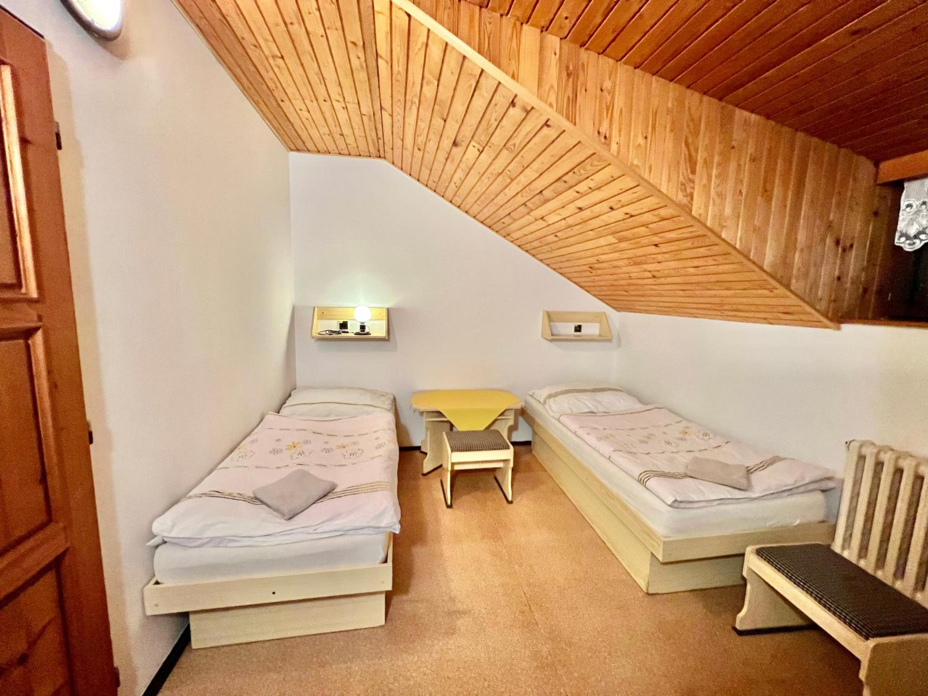 Twin Room with Shared Bathroom photo 3