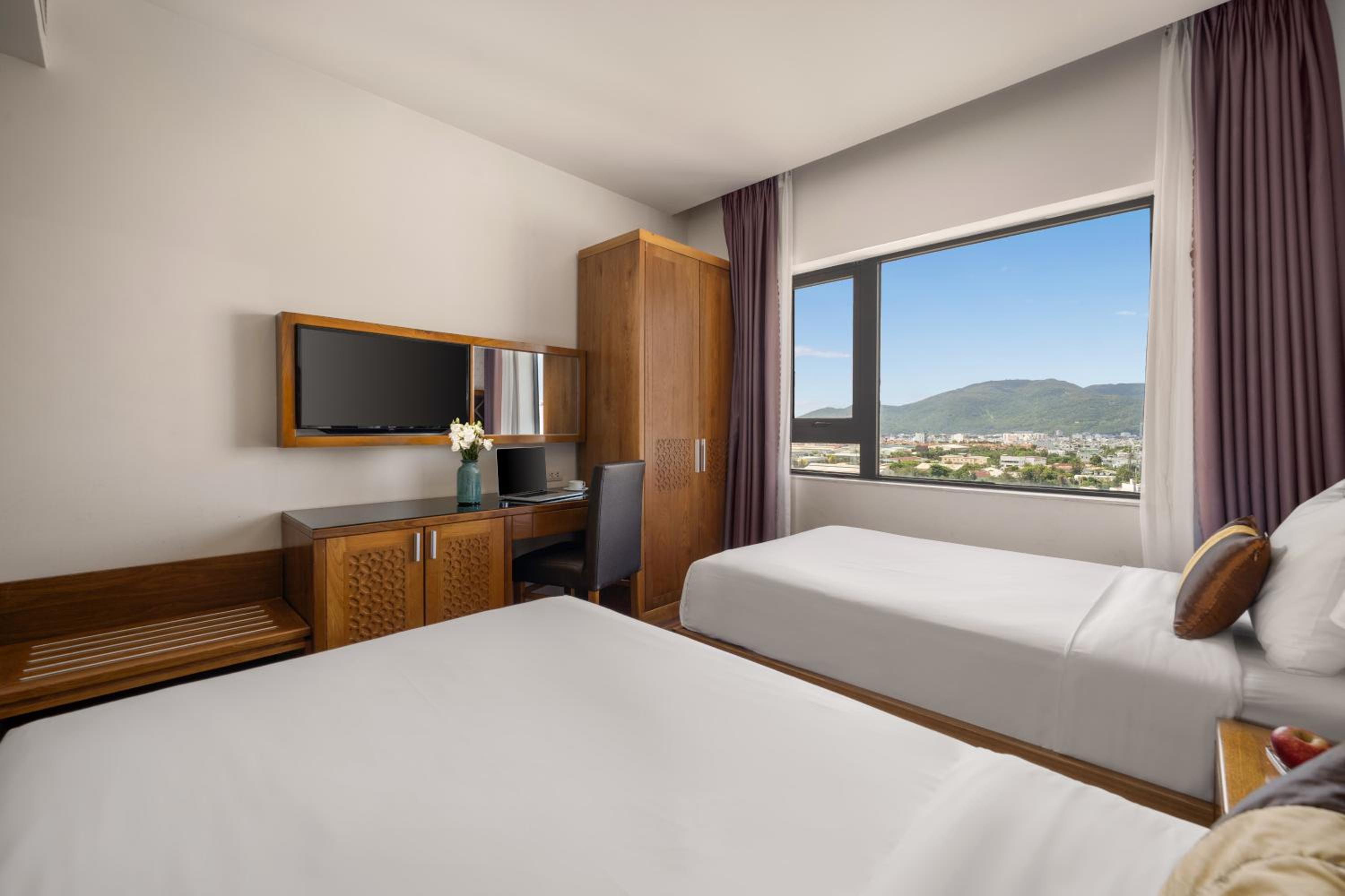Twin Room with Mountain View