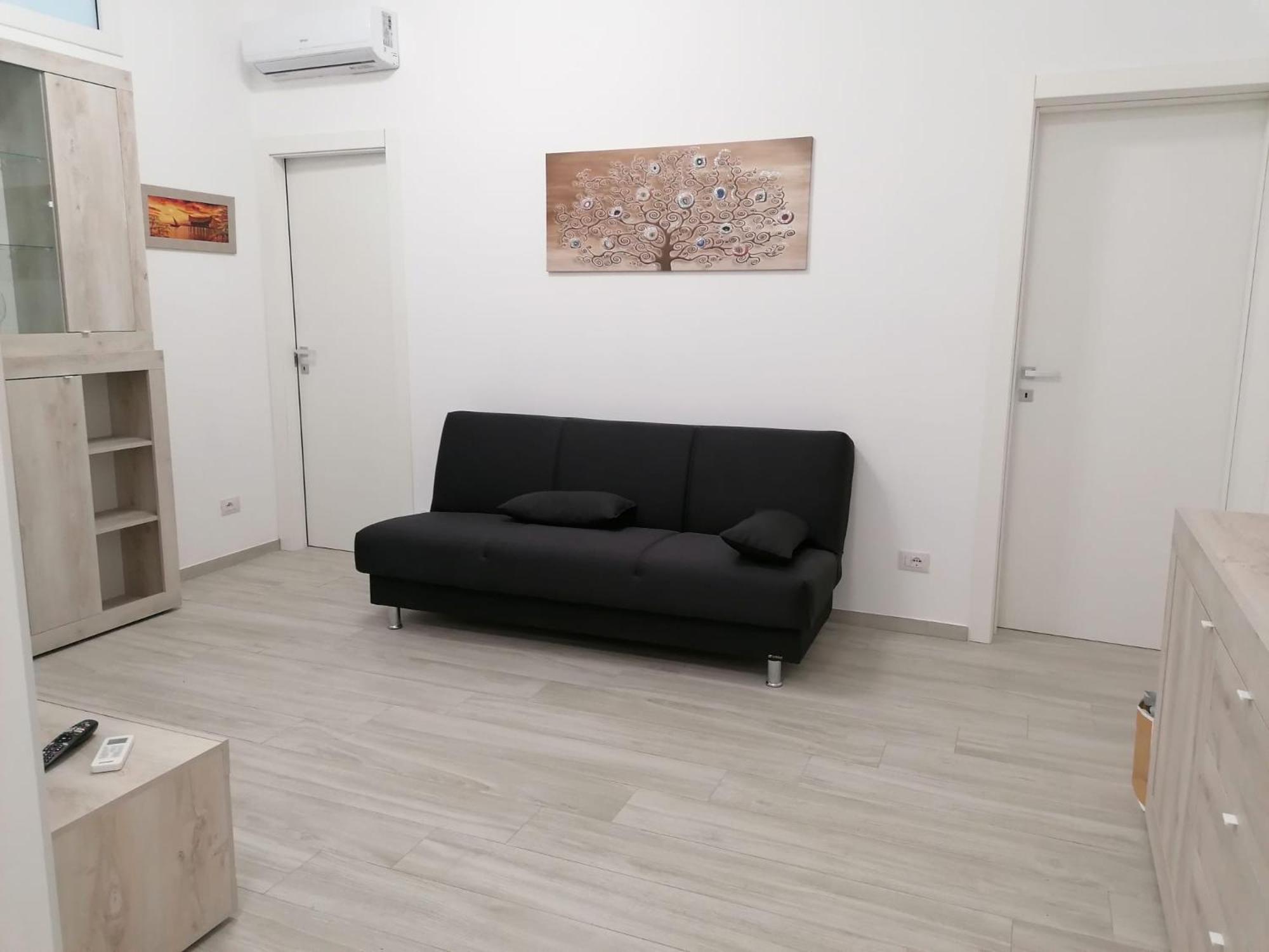 Two-Bedroom House photo 3