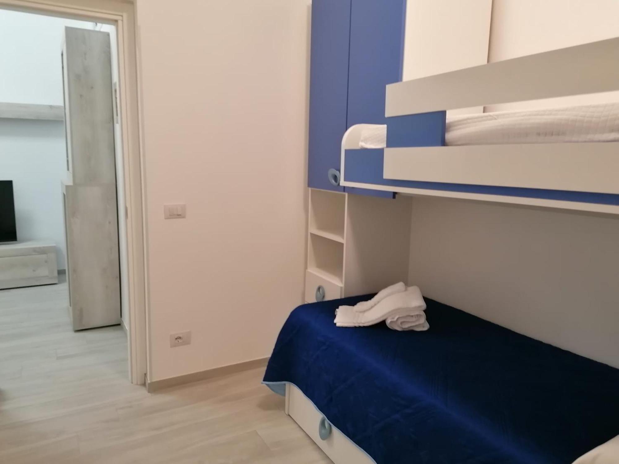 Two-Bedroom House photo 2