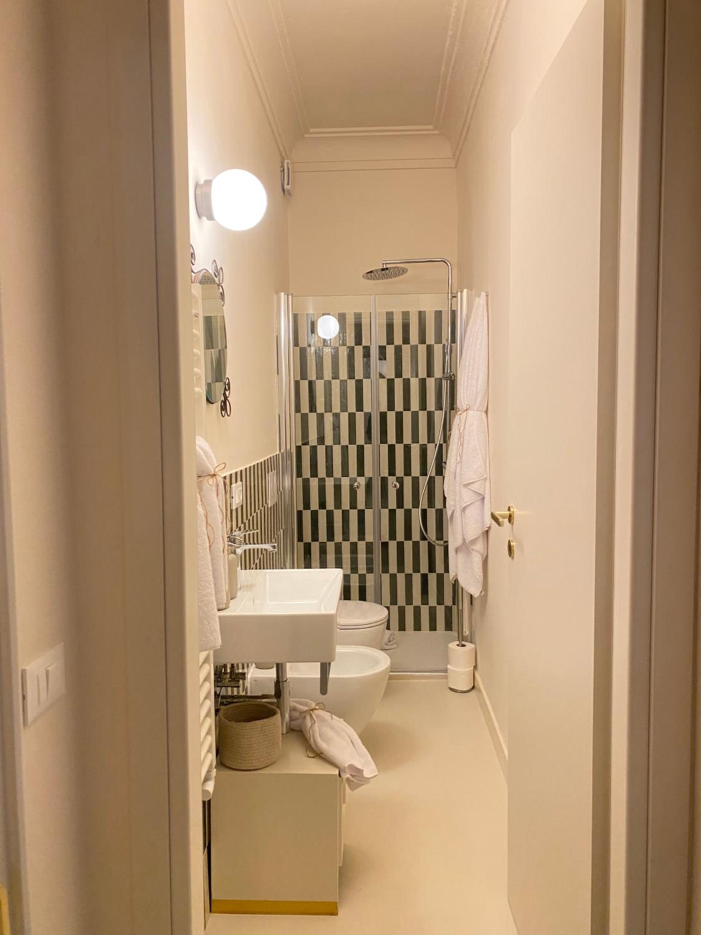 Large Double Room photo 3
