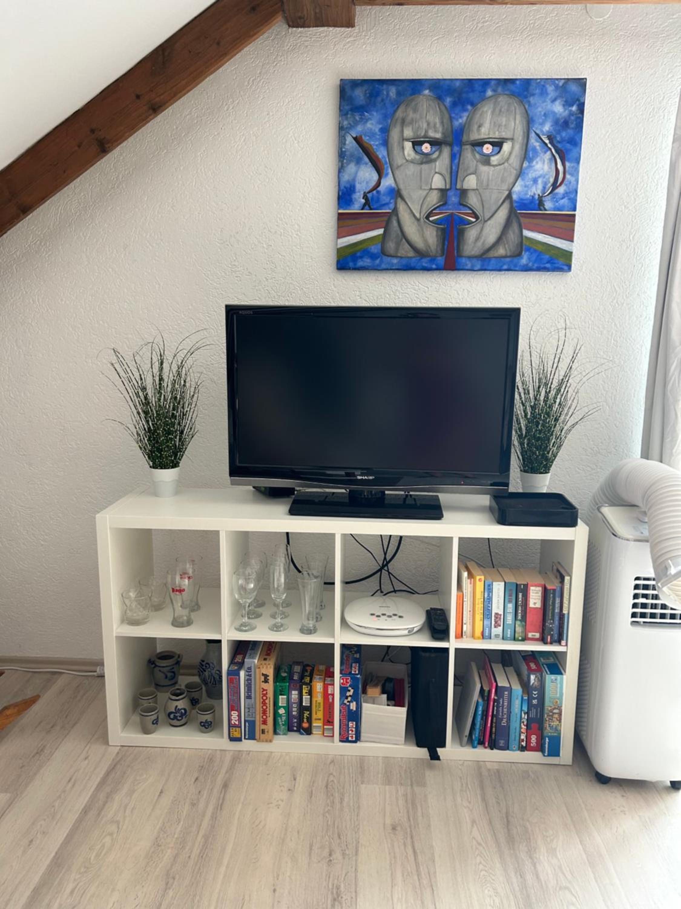 One-Bedroom Apartment photo 3