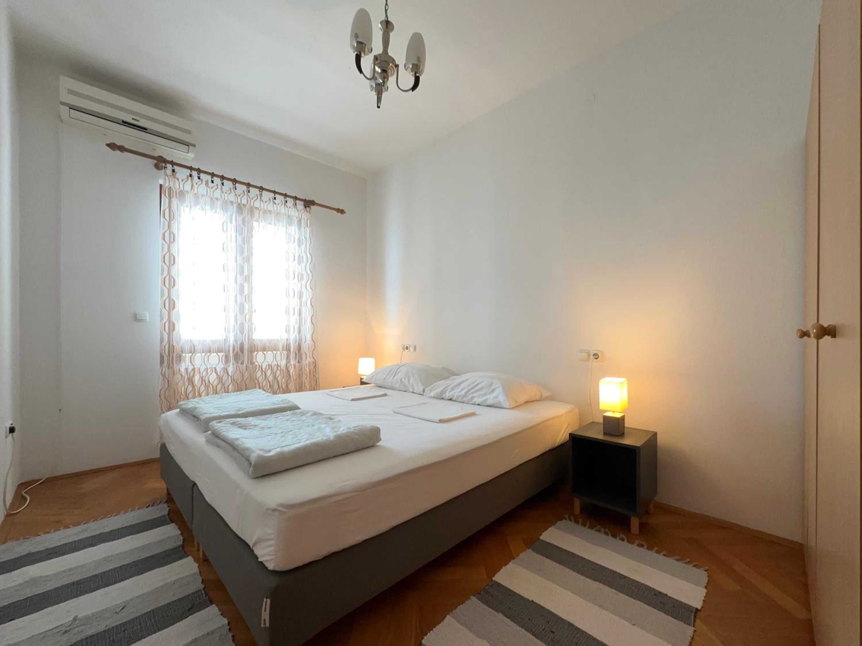 One-Bedroom Apartment with Balcony