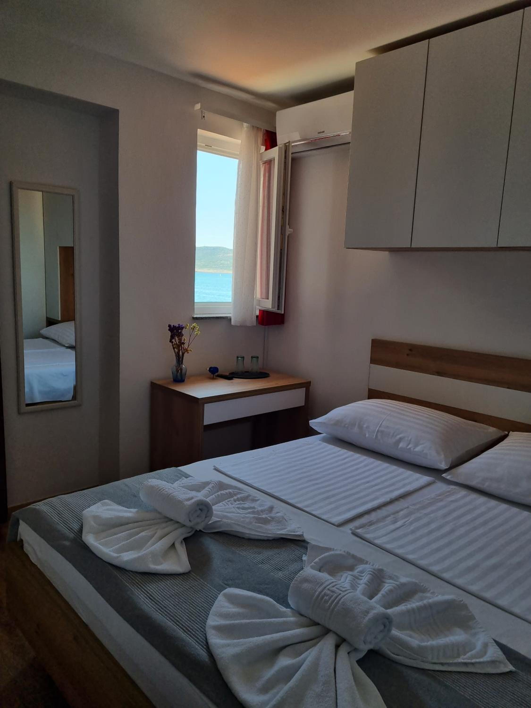 Small Double Room photo 1
