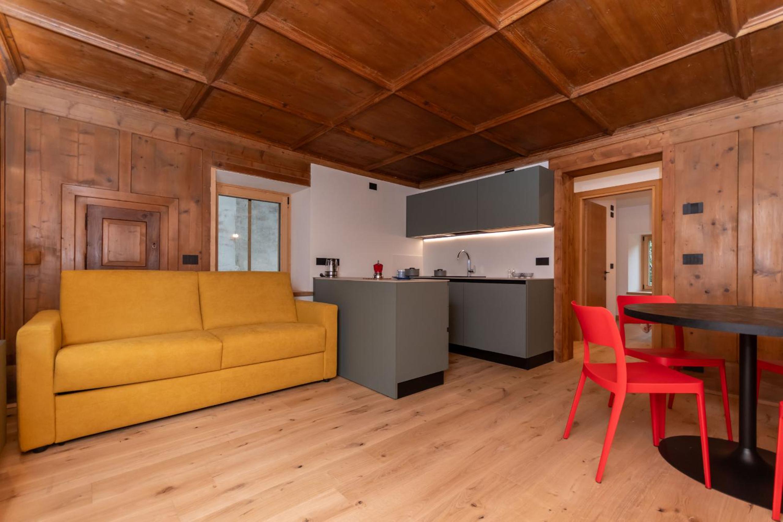 One-Bedroom Apartment