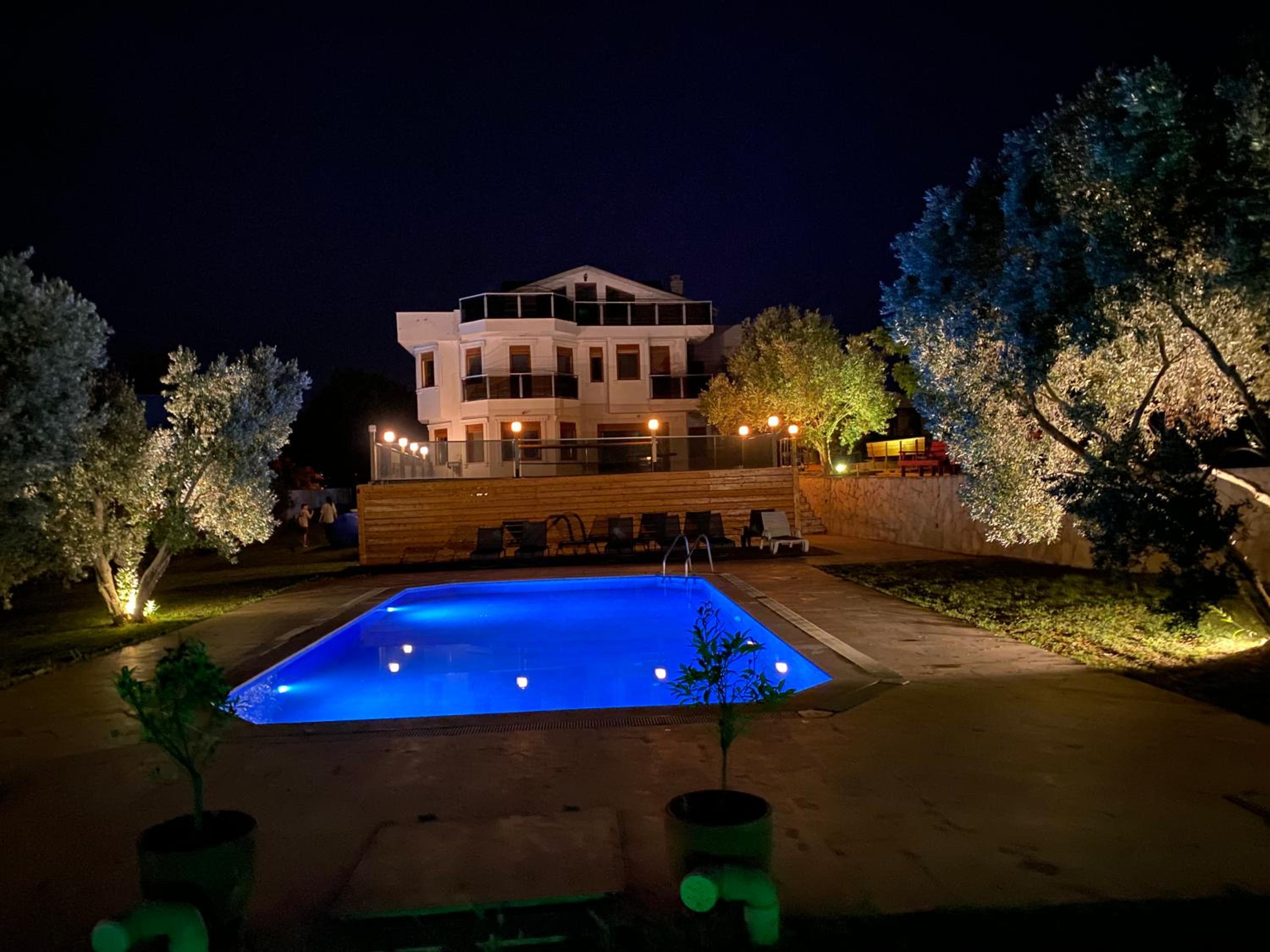 Villa photo 2