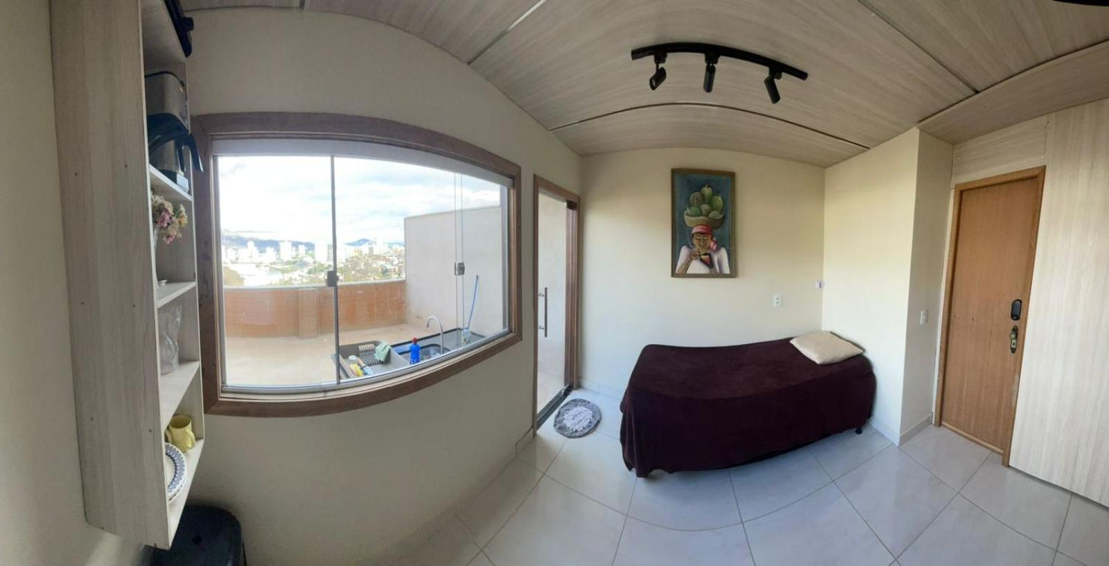 Apartment with Mountain View photo 2