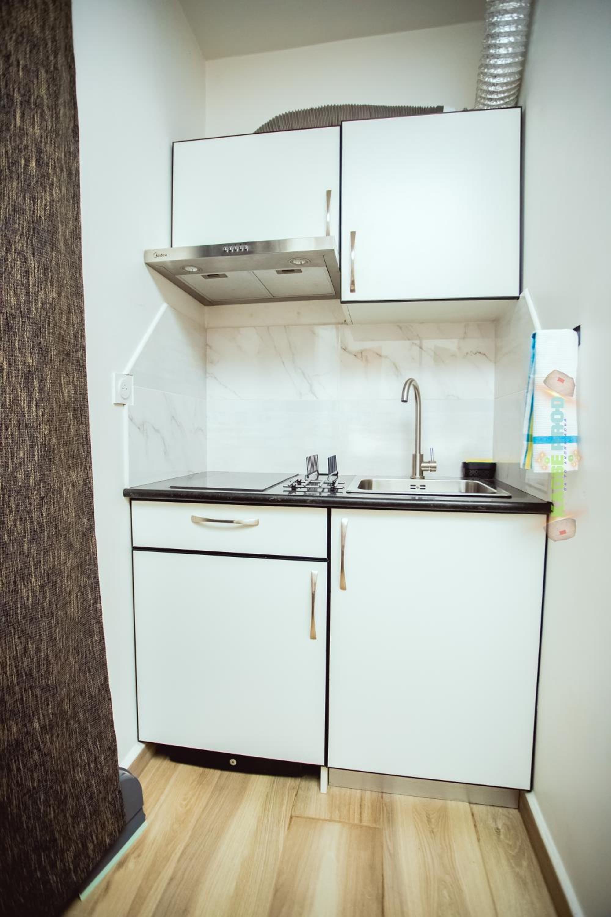 Classic One-Bedroom Apartment with King Bed