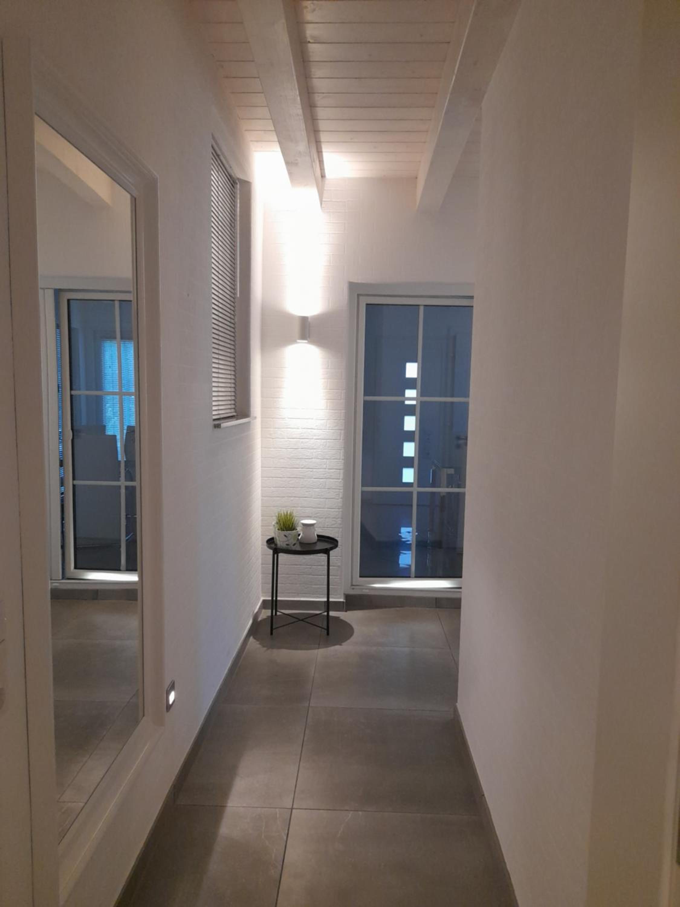 One-Bedroom Apartment with Garden View photo 3