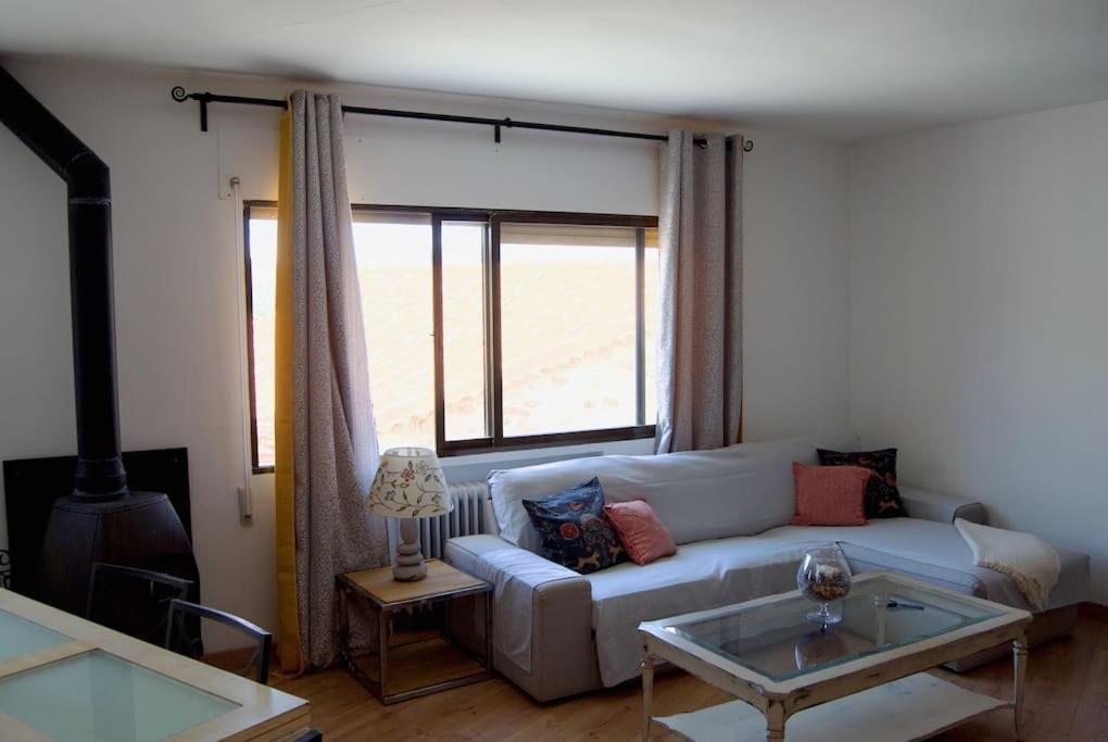 Three-Bedroom House photo 3