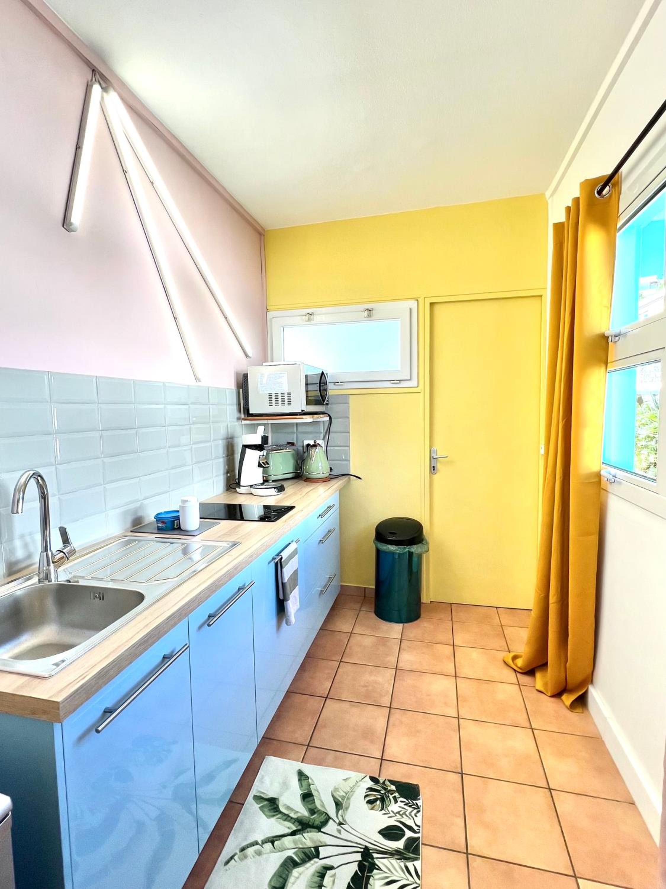 One-Bedroom Apartment with Balcony