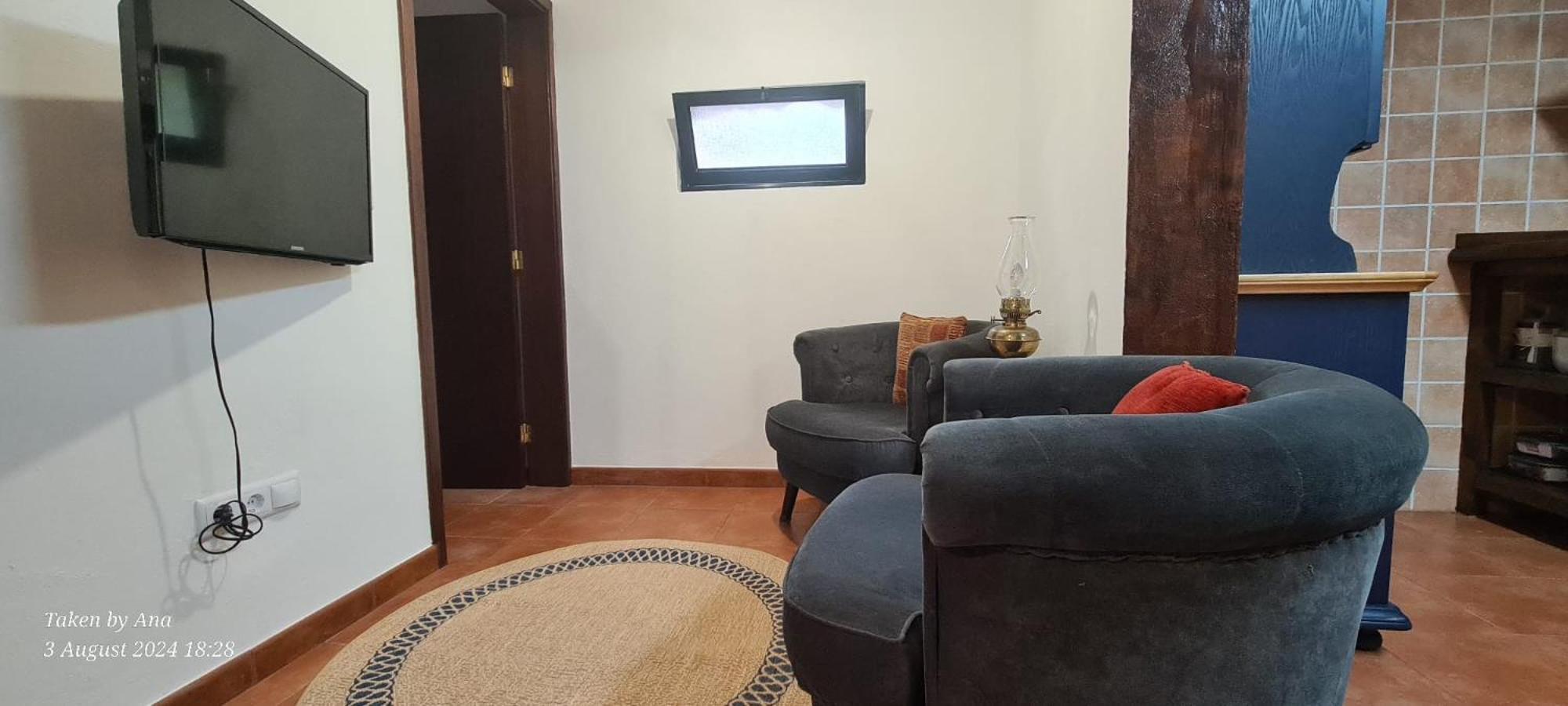 One-Bedroom House photo 1