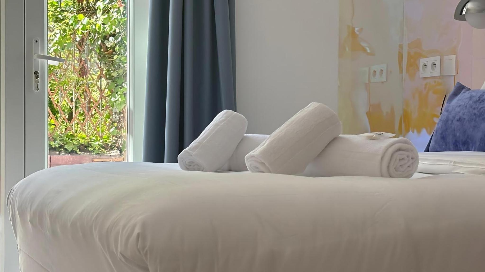 Single Room thumbnail 6