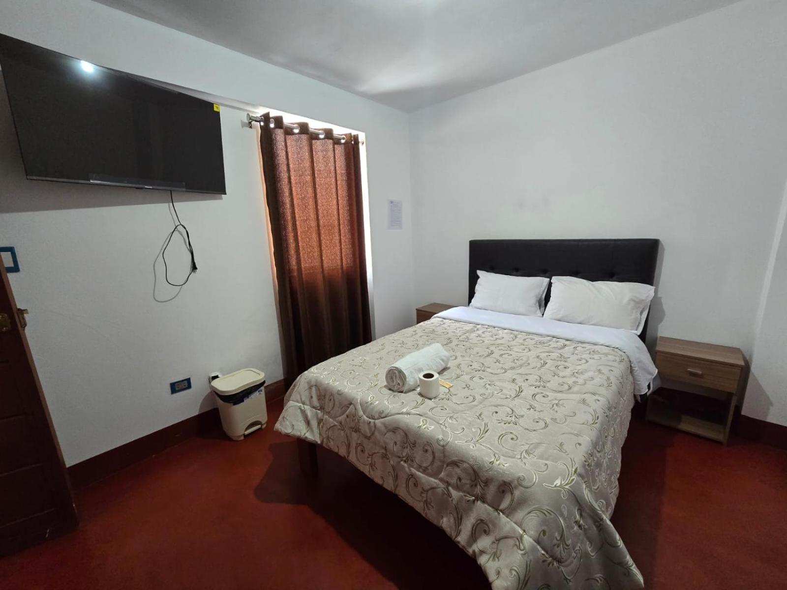 Double Room With Shared Bathroom photo 1