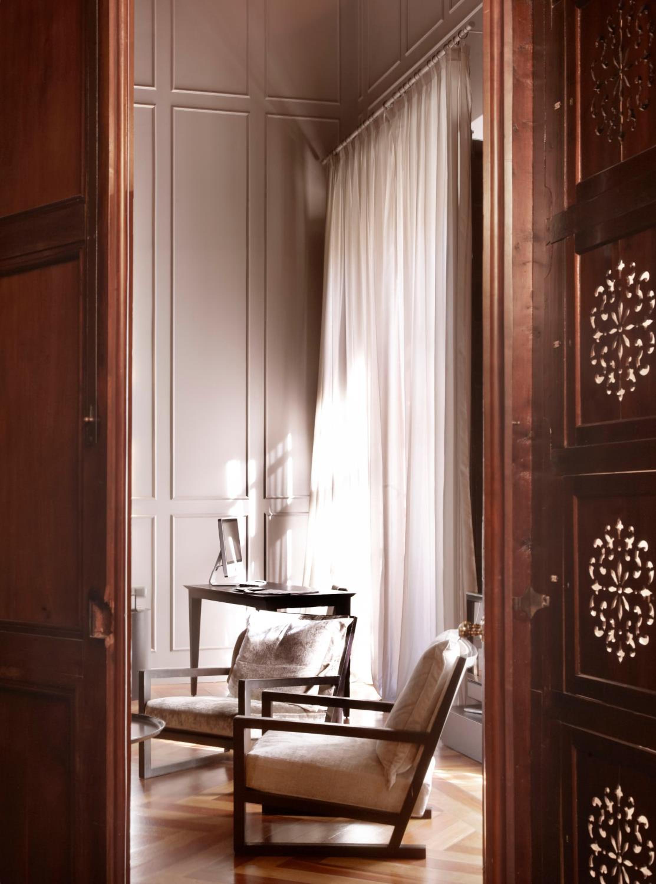 Suite - Photo 12