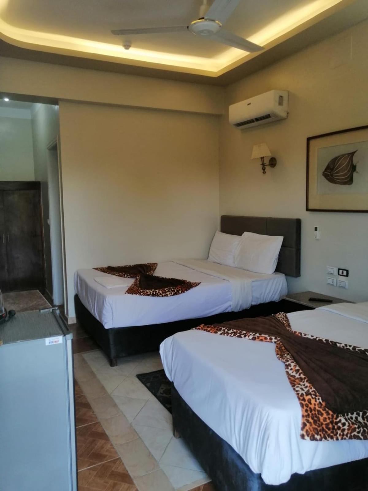 Superior Double or Twin Room with Pool View photo 1