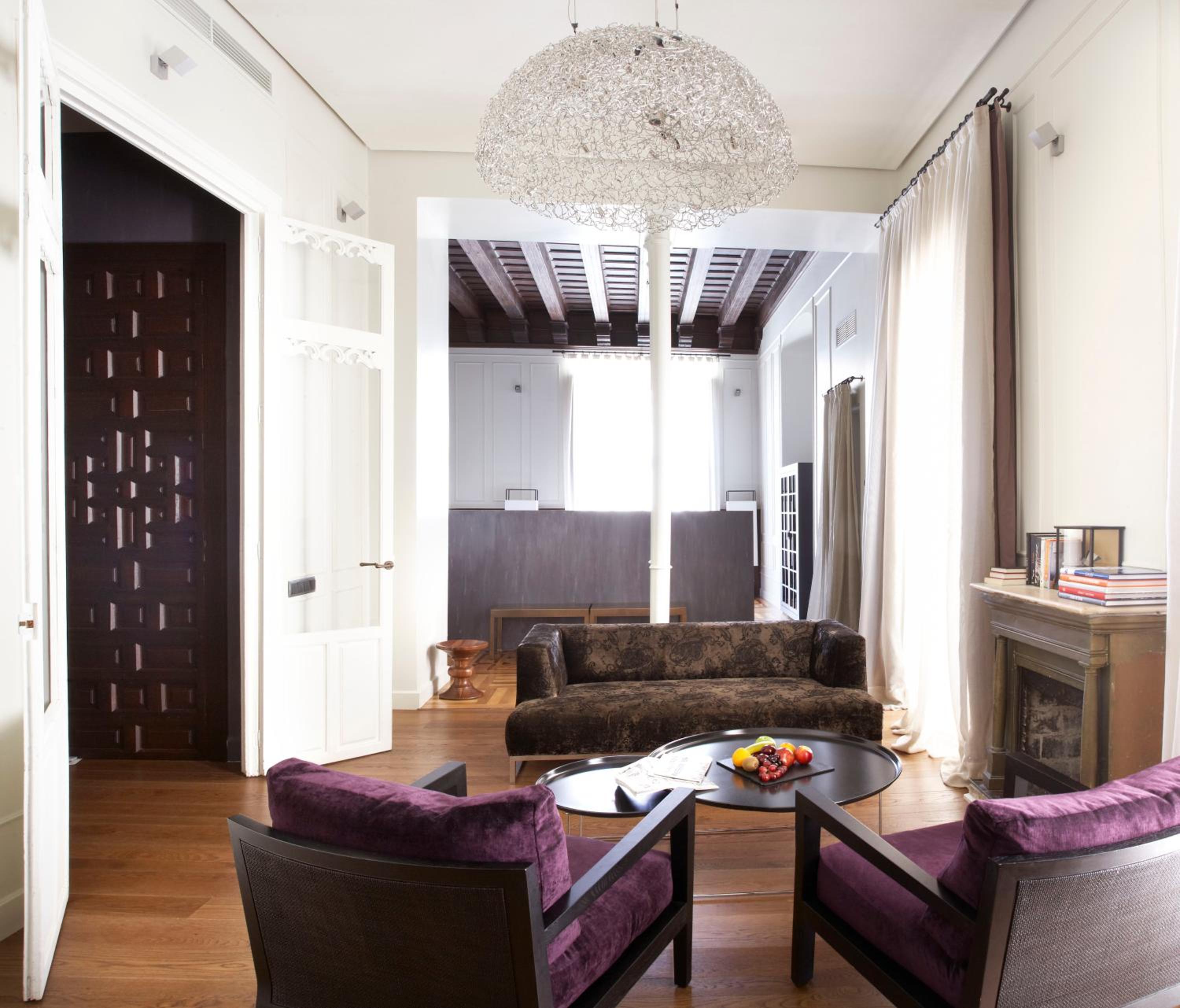 Suite - Photo 5