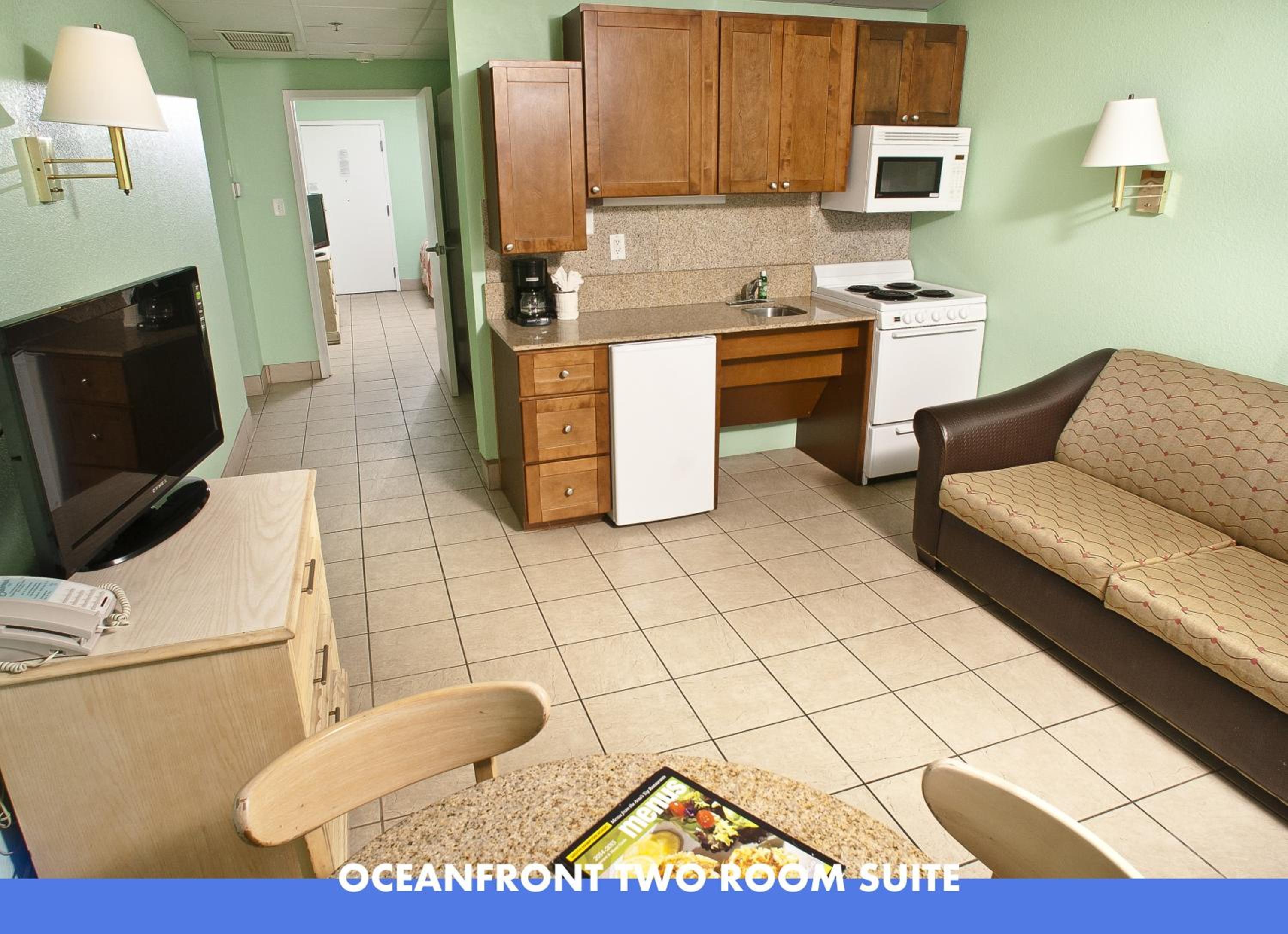 One-Bedroom Suite - Photo 3