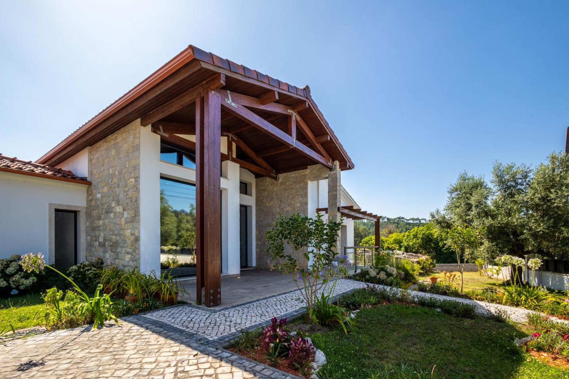 Villa photo 3