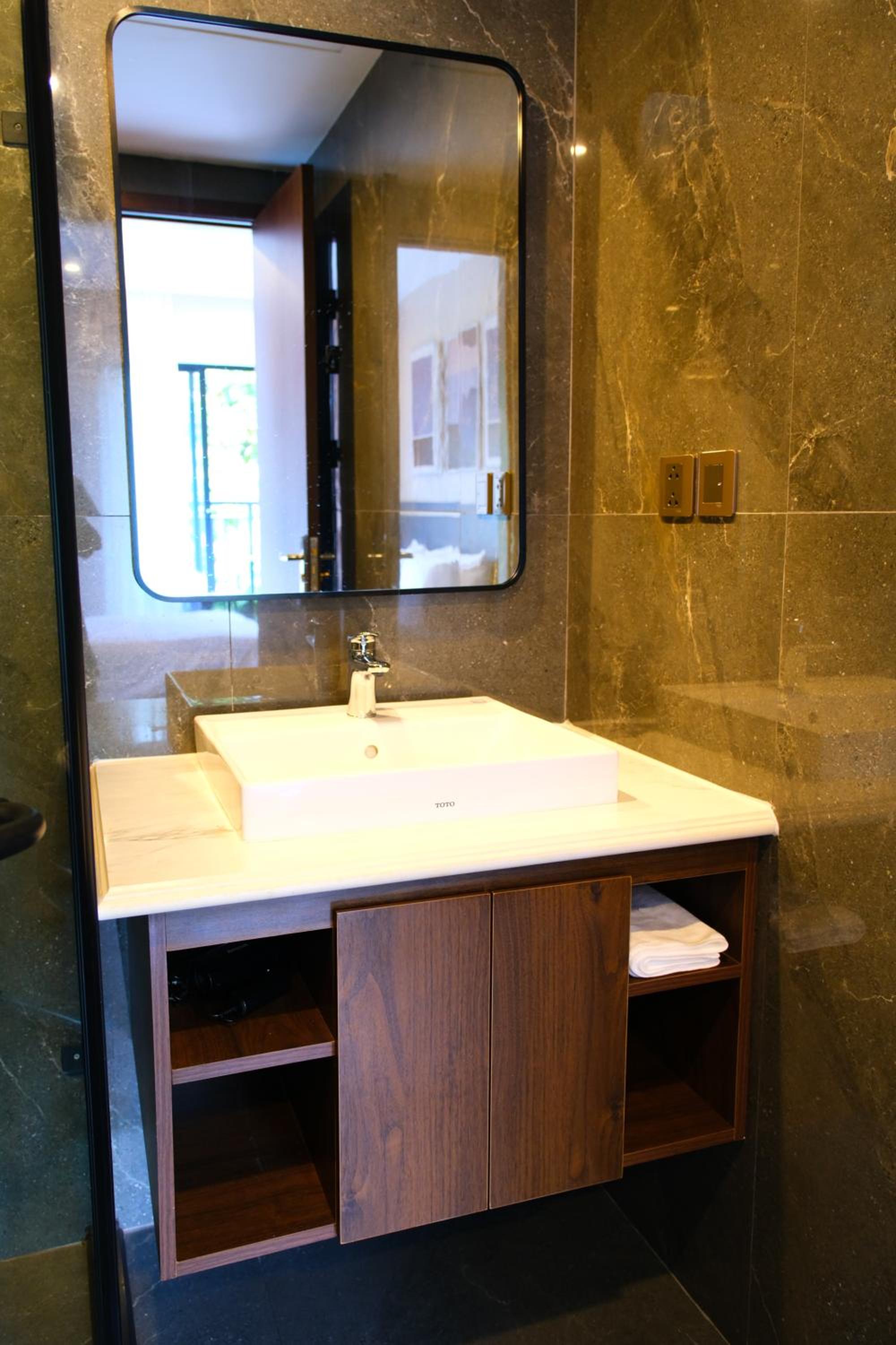 Standard Double Room - Photo 7