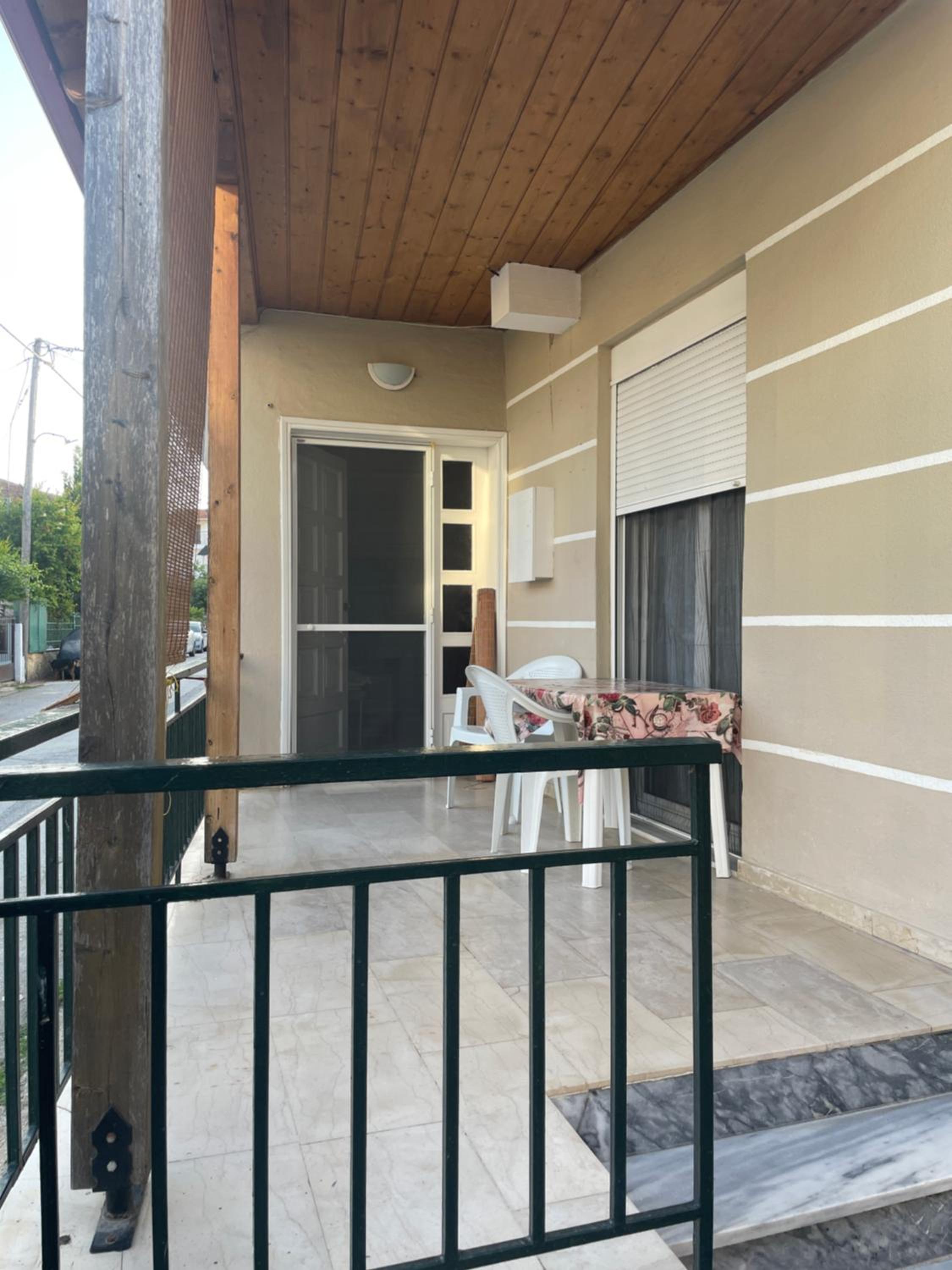 One-Bedroom House photo 2